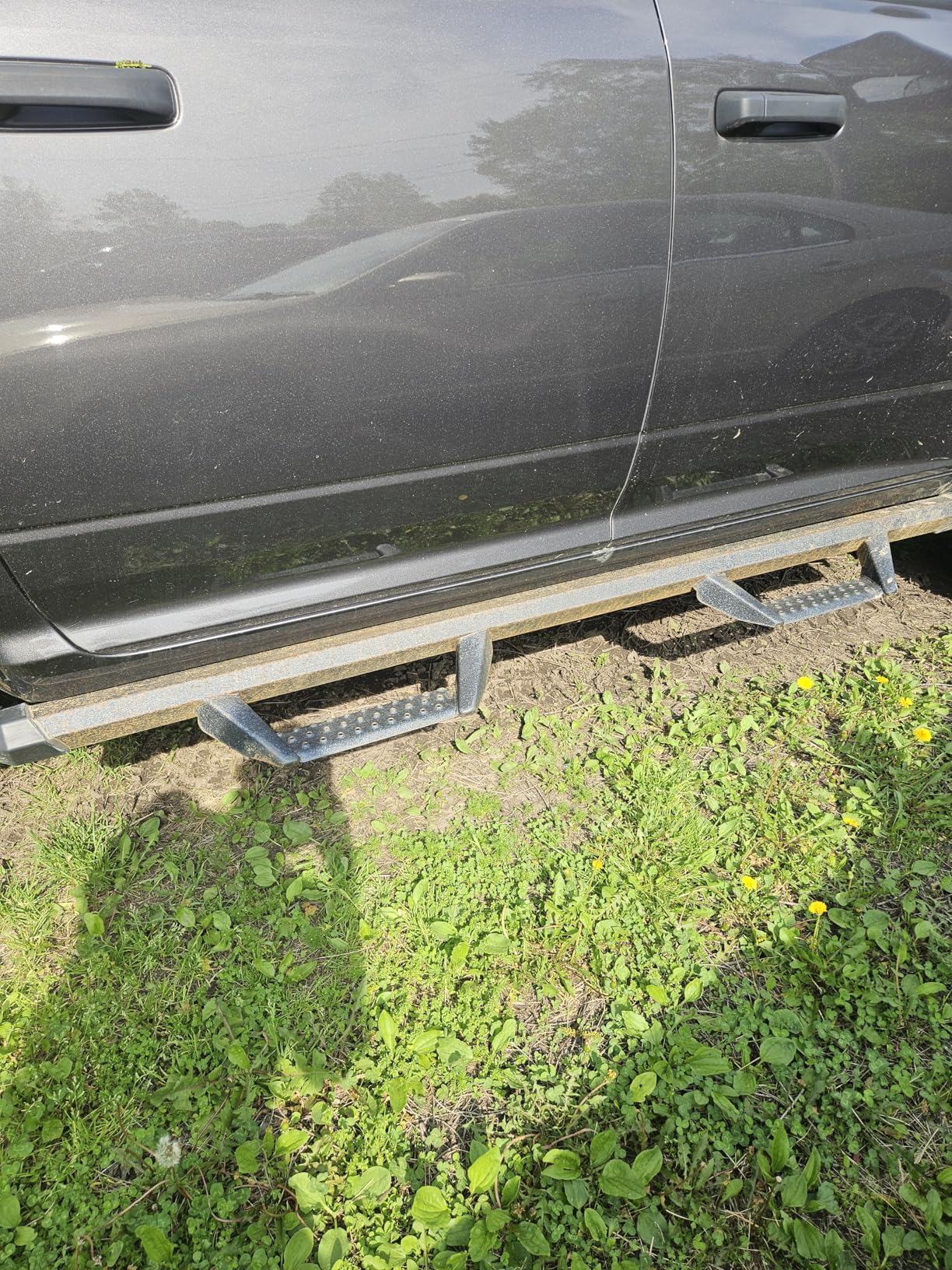 SMANOW Running Boards Compatible with 19-26 Chevy Silverado/GMC Sierra 1500 Crew Cab, 20-26 Silverado/Sierra 2500HD 3500HD Crew Cab. Dual-Stage Textured Black Powder Coated Step Bars Side Steps. customer photo 2