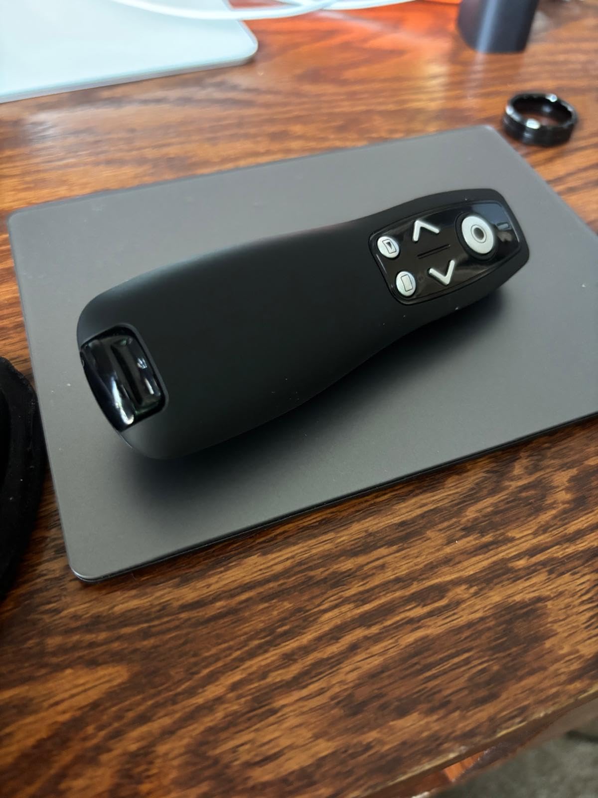 Presentation Clicker with USB-A & USB-C Receiver, 2.4GHz Wireless Presenter Remote with Volume Control & Red Light Pointer, Clicker for PowerPoint Slides Slide Advancer for Mac Computer, Plug & Play customer photo 1