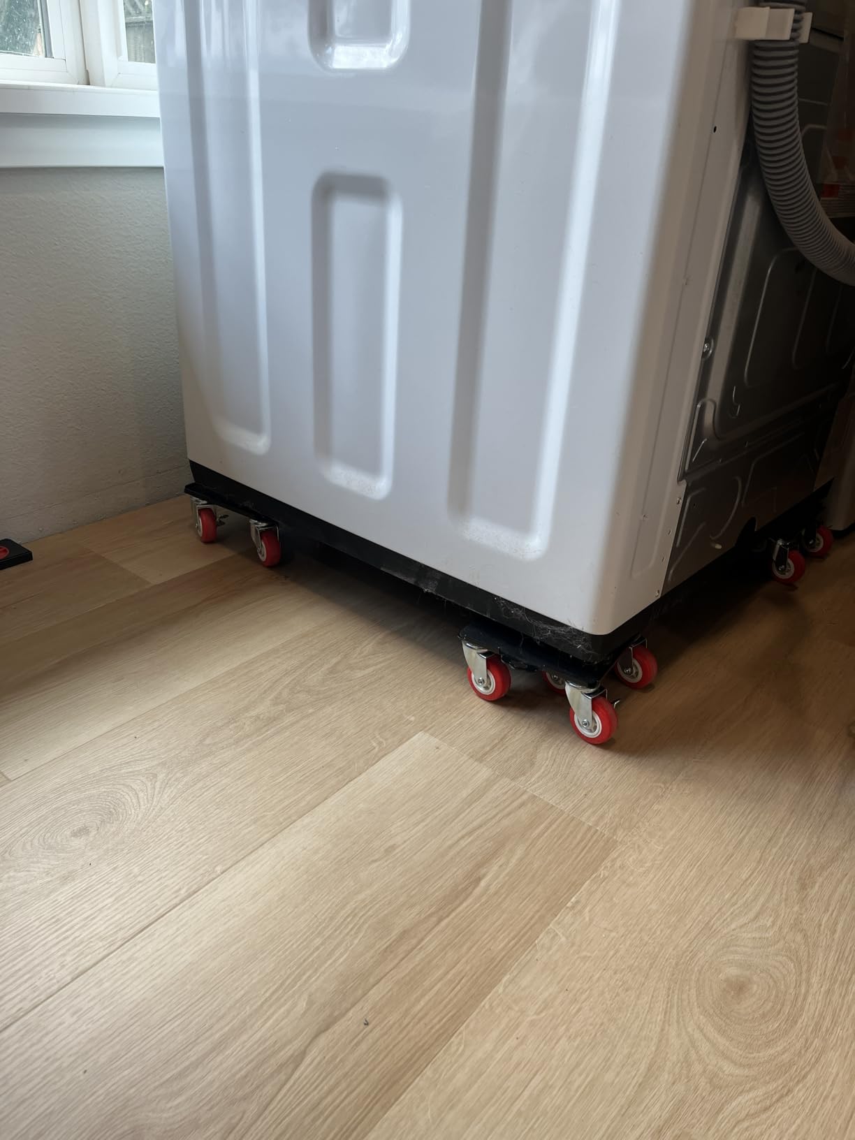 MYUEA Furniture Dolly,Furniture Movers with 5 Wheels,Carbon Steel Panel Heavy Duty Dolly,Maximum Load 3474LBS,Furniture Lifter with 5 360° Rotatable Rubber Universal Wheels(Black,6.89x6.9 in) customer photo 2
