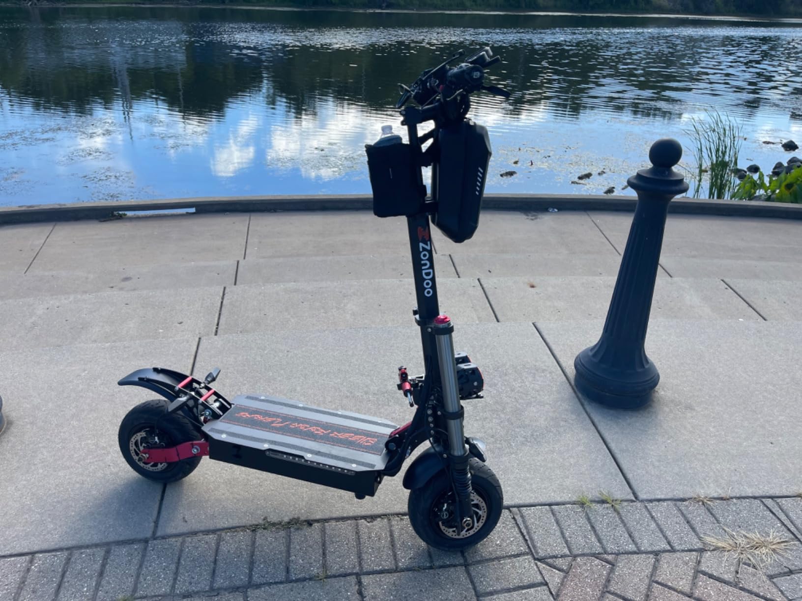 RoadHitter Electric Scooter Adults 68 MPH, Dual Motor 10000W 75 Miles Range,Dual Hydraulic Suspension and Oil Brakes,13