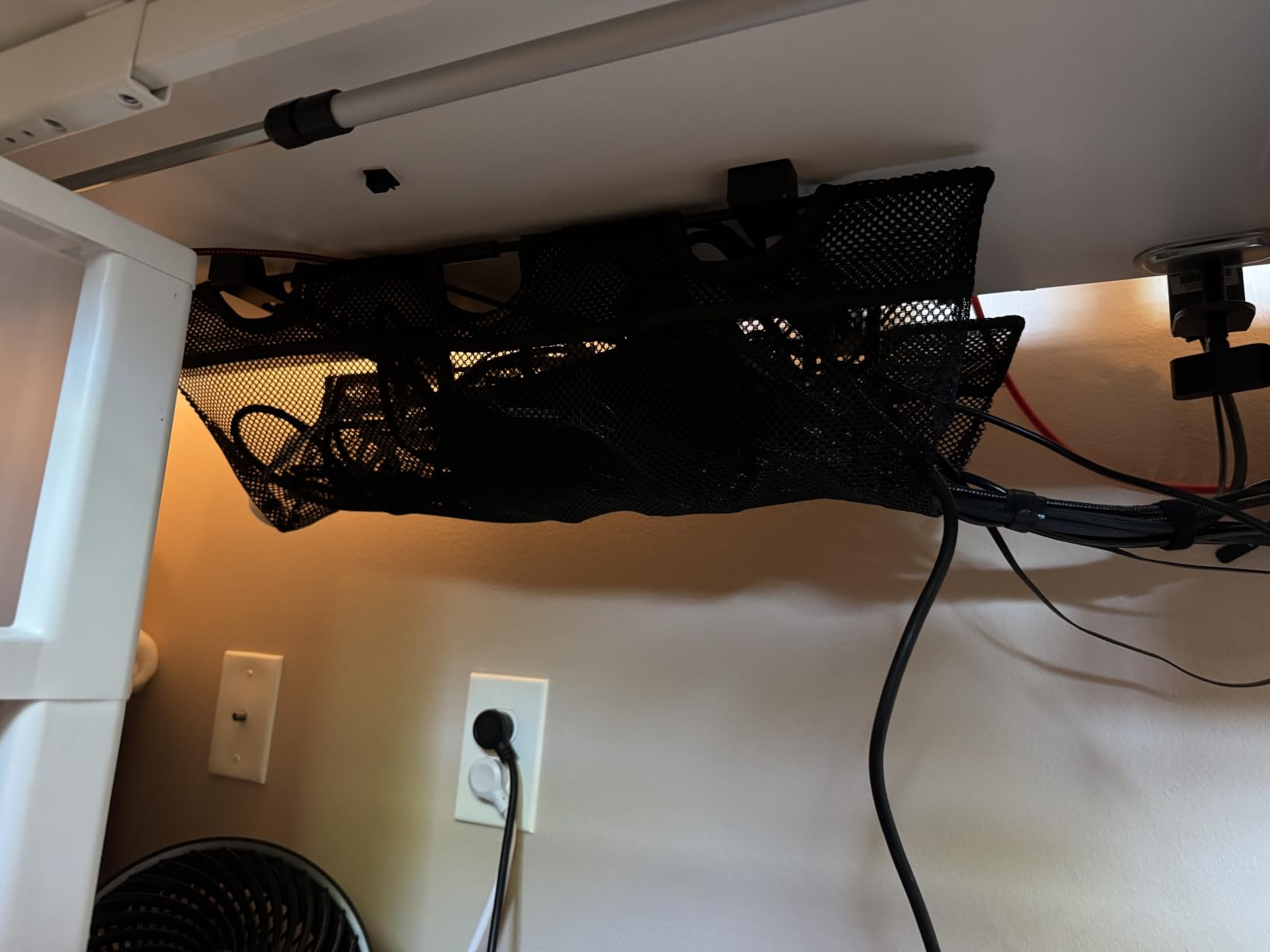 VIVO No Drill Clamp-on 36 inch Mesh Net Under Desk Cable Management Wire Organizer, Adjustable Home Office Standing Desk Cord Storage Sleeve, Black, DESK-AC36MH customer photo 1