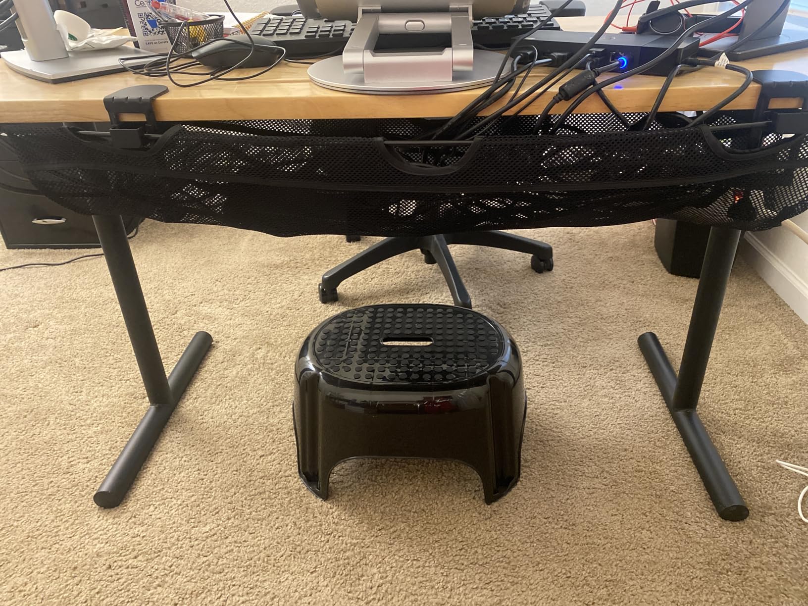 VIVO No Drill Clamp-on 36 inch Mesh Net Under Desk Cable Management Wire Organizer, Adjustable Home Office Standing Desk Cord Storage Sleeve, Black, DESK-AC36MH customer photo 2