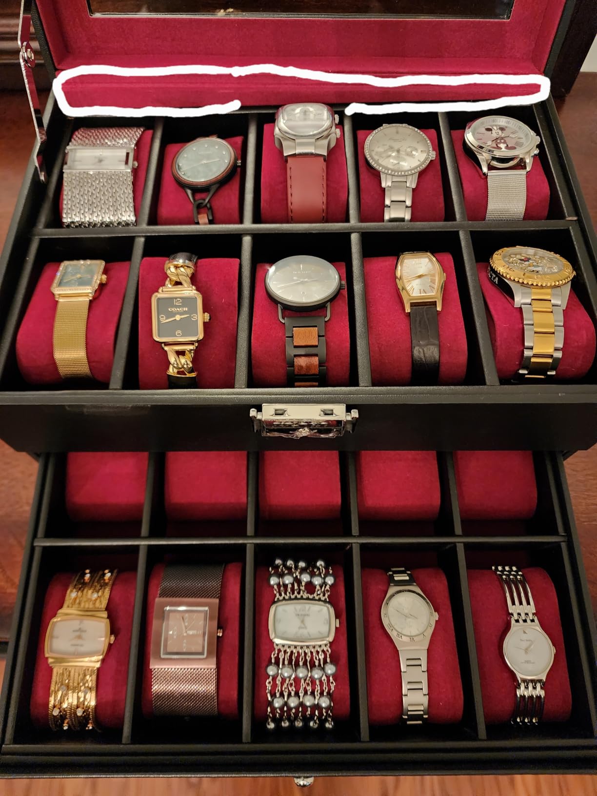 SONGMICS Watch Box, 20-Slot Watch Case Organizer, Black | Large Glass Lid, Removable Pillows, Metal Lock, Gift for Loved Ones, UJWB020B01 customer photo 1