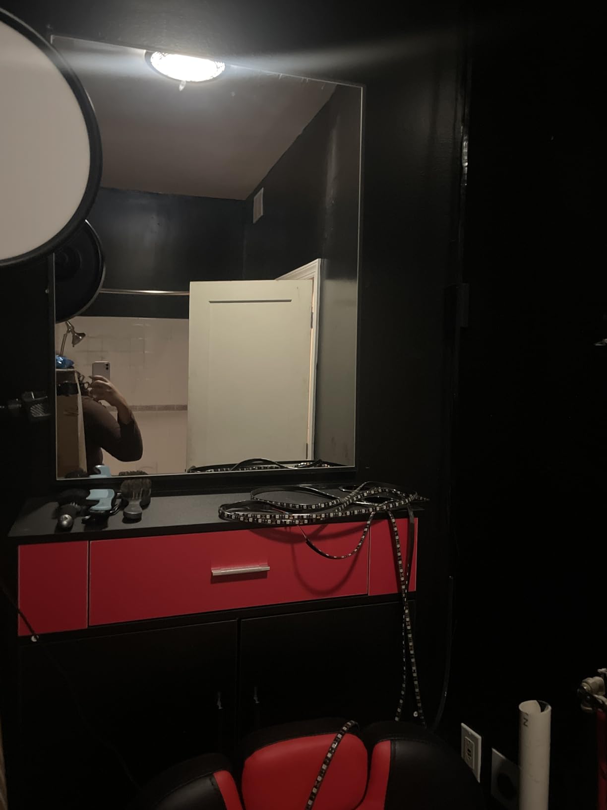 Winado Wall Mount Salon Station, Barber Salon Station with Mirror Cabinet customer photo 1