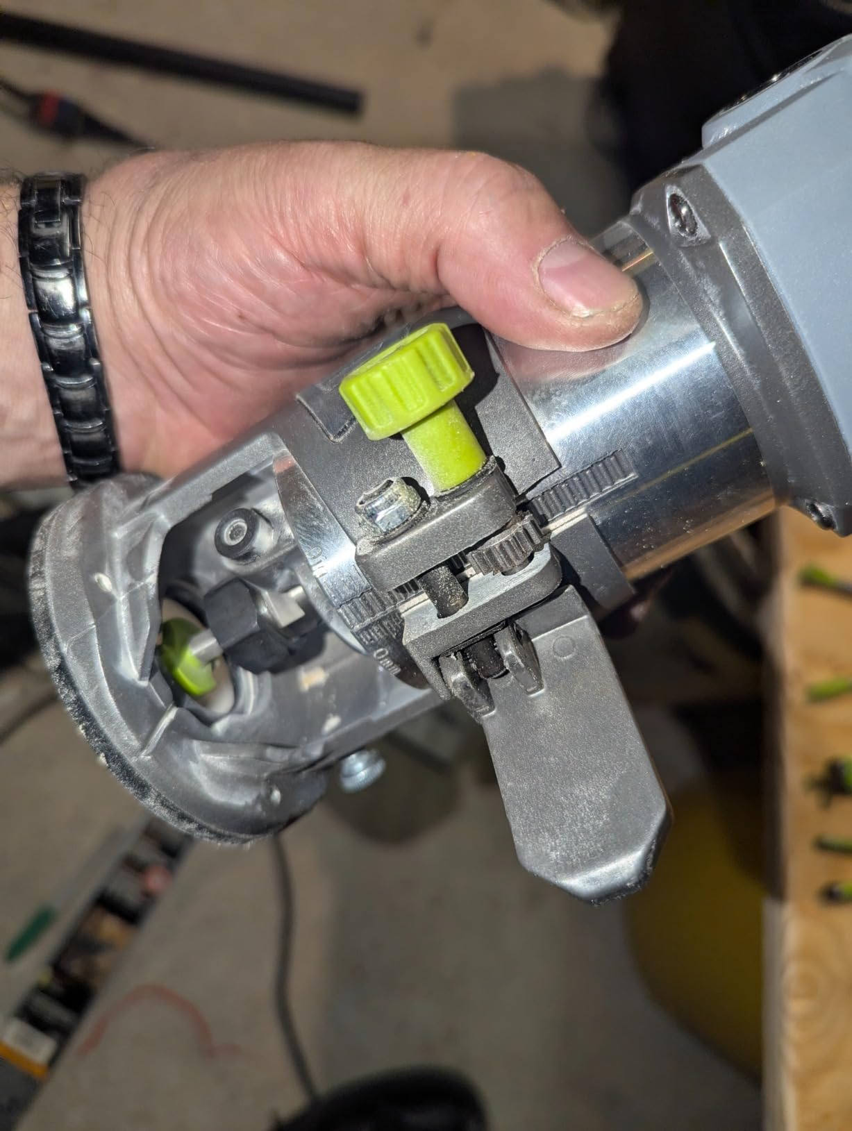 WORKPRO 6.5 Amp Compact Router Combo Kit, Fixed & Plunge Base customer photo 2