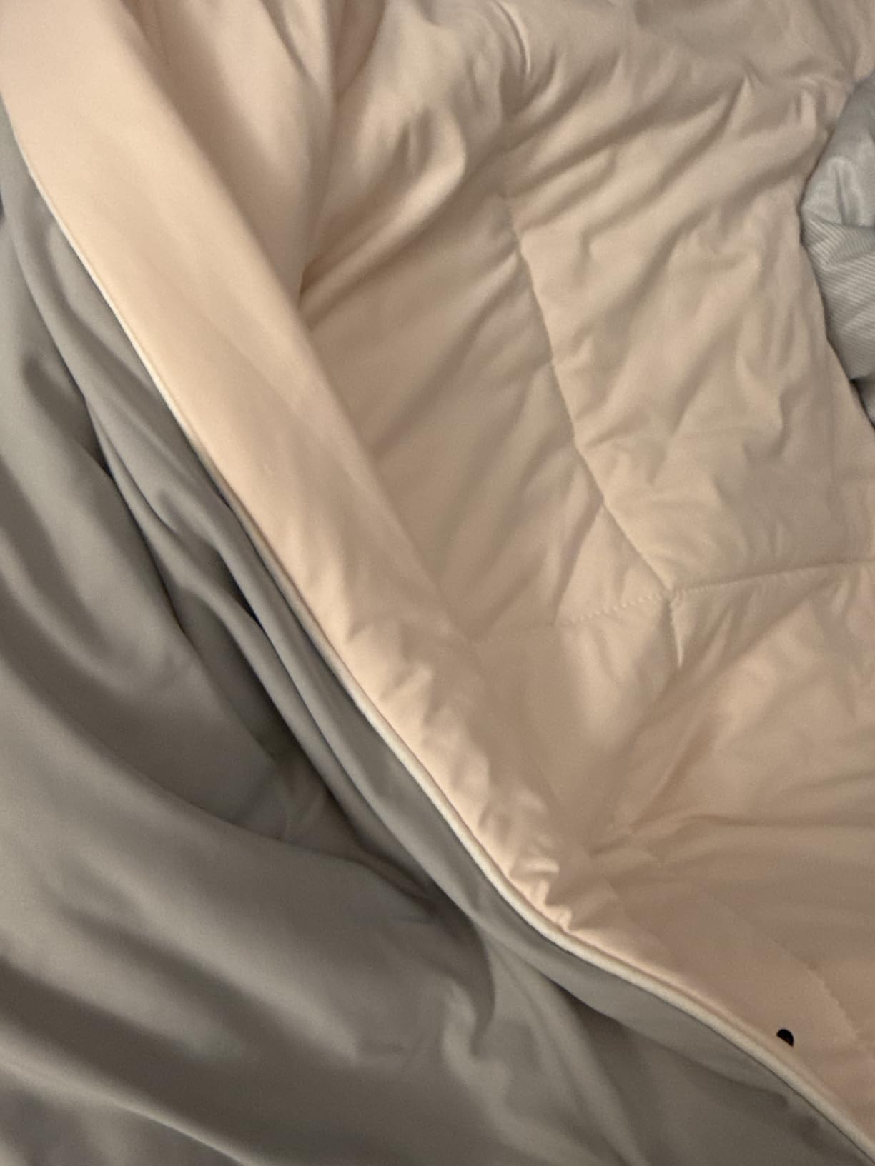 Cozy Bliss Cooling Comforter Queen Size, Cooling Blankets for Hot Sleepers and Night Sweats customer photo 1