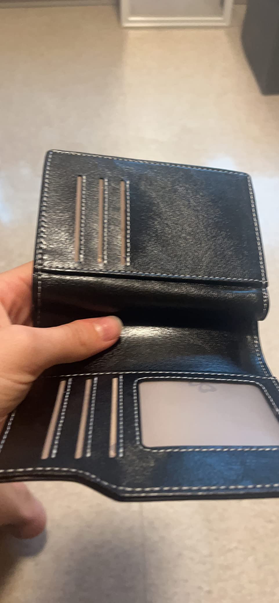 Women's Lightweight Genuine Leather Wallet, Includes Card Holders, RFID-Blocking, Lightweight, Photo & ID Holder, Green customer photo 2