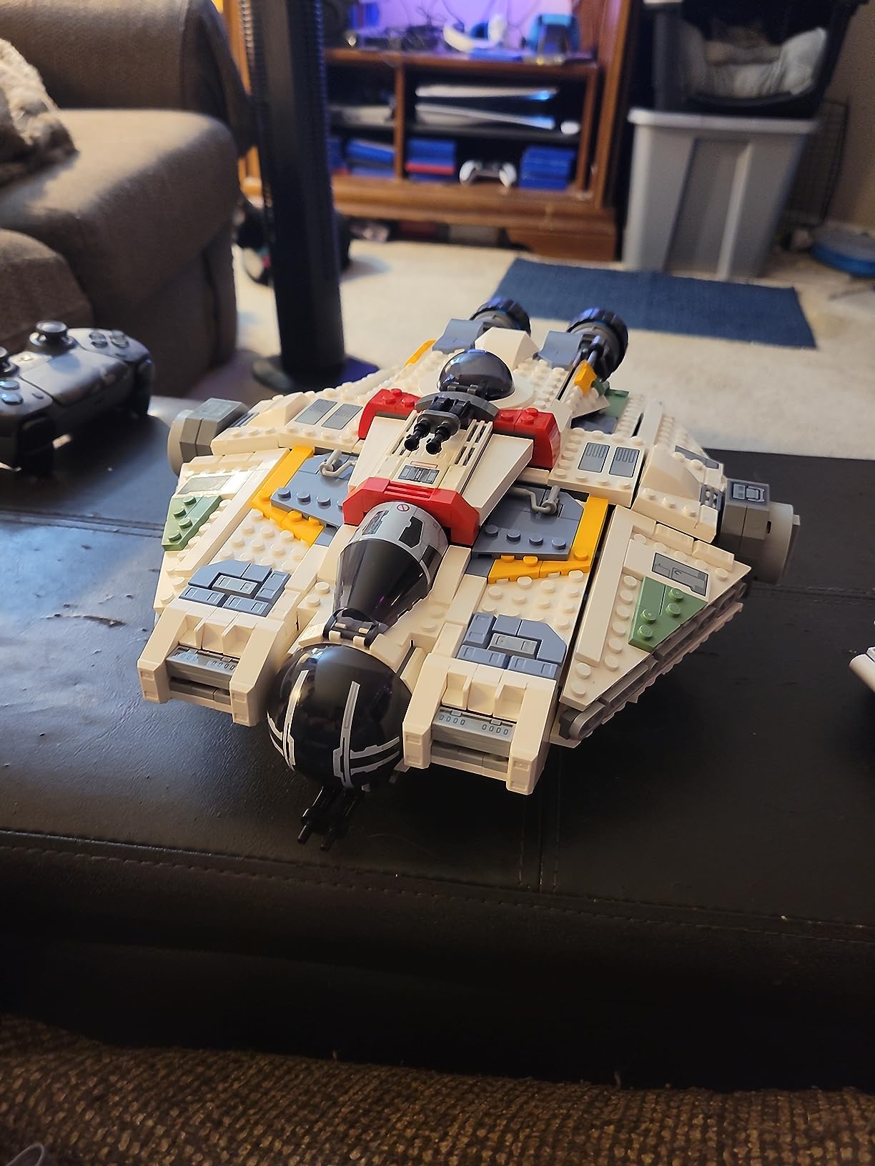 LEGO Star Wars Ahsoka Ghost and Phantom II Spaceship Toy - Star Wars Building Toys Set for Kids, Boys & Girls, Ages 10+ - Gifts for Birthdays - 5 Minifigures - 75357 customer photo 2