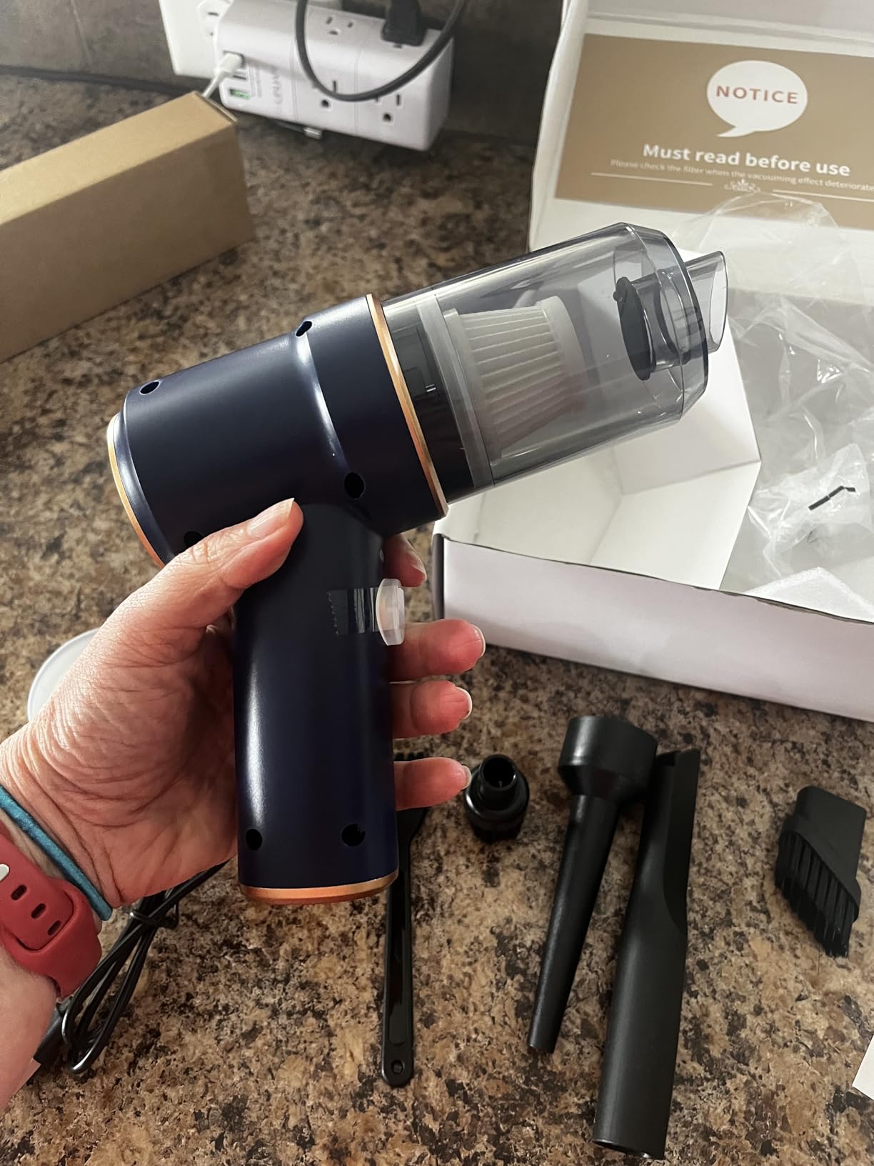 KMM Handheld Car Vacuum Cleaner, 9000Pa Vacuum Cleaner and Air Duster, 120W High Power Hand Held Vacuum with LED Light and Multi-Nozzles for Car, Home, Office, Pet customer photo 2