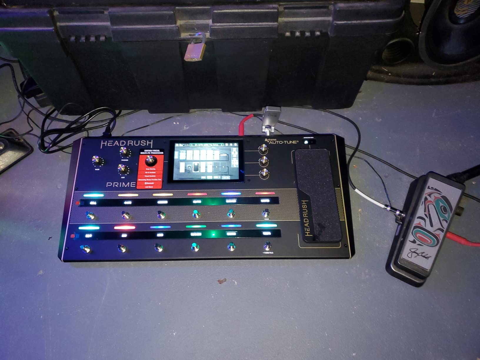 HeadRush Prime Electric Guitar and Vocal Multi-Effects Pedal | Multi-Effects Processor with Amp Cloner, Looper, Auto-Tune, Wi-Fi, Bluetooth, Touchscreen, Drum Machine, Neural Amp Modeler customer photo 2