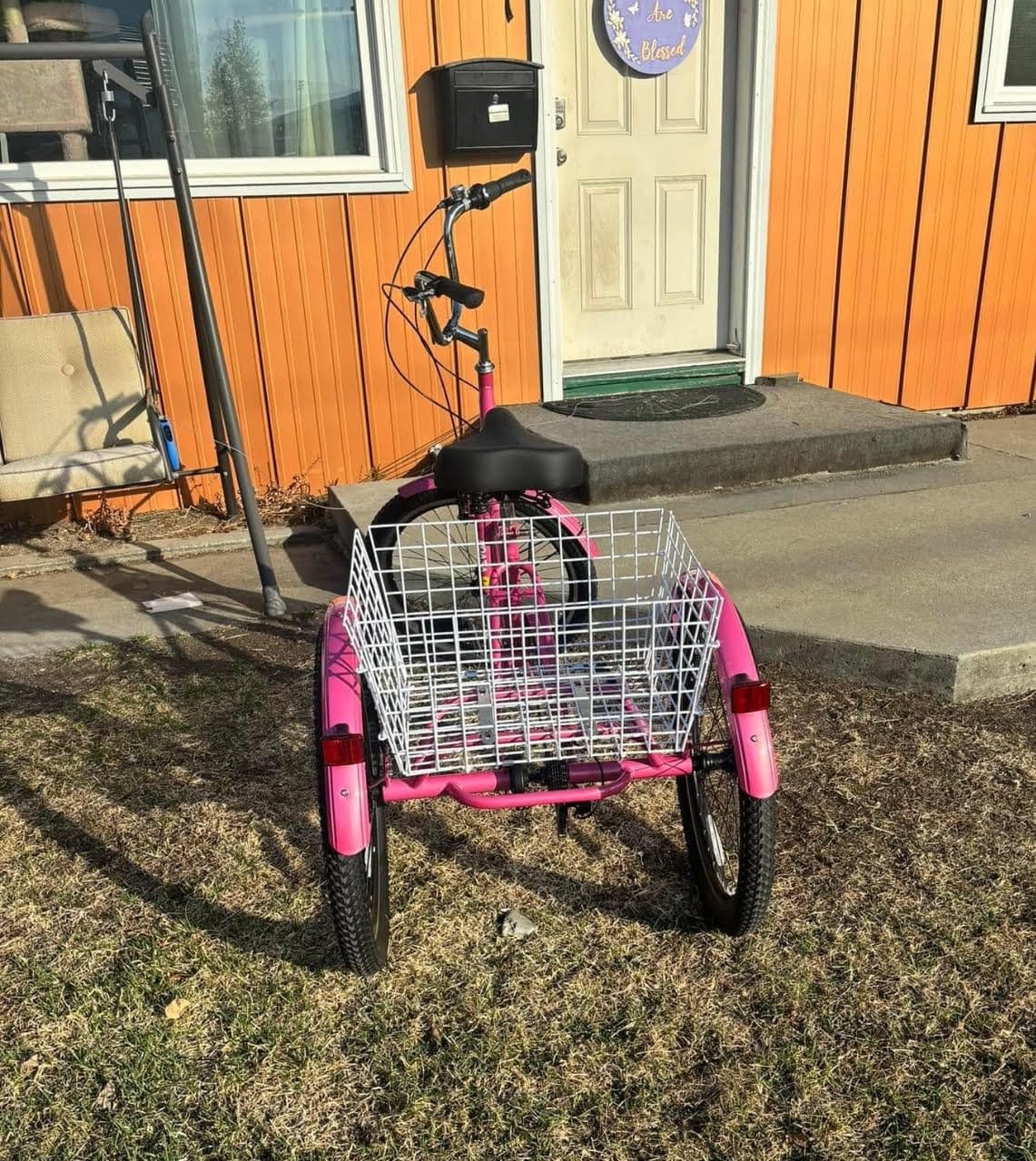 VEVOR Folding Adult Tricycle, Adult Folding Trikes, 3 Wheel Cruiser Bike with Large Basket & Adjustable Seat, Shopping Picnic Foldable Tricycles for Women, Men, Seniors customer photo 2