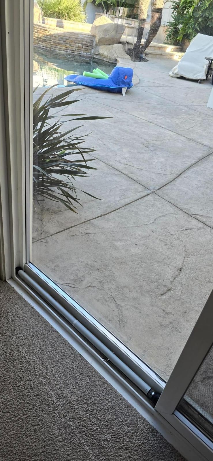 DIIG Sliding Door Security Bar, 17.7-50.5inch Heavy Duty Adjustable Sliding Patio Door Lock Bar with Rubber Tips, 1 inch Diameter Window Security Bar (White) customer photo 1