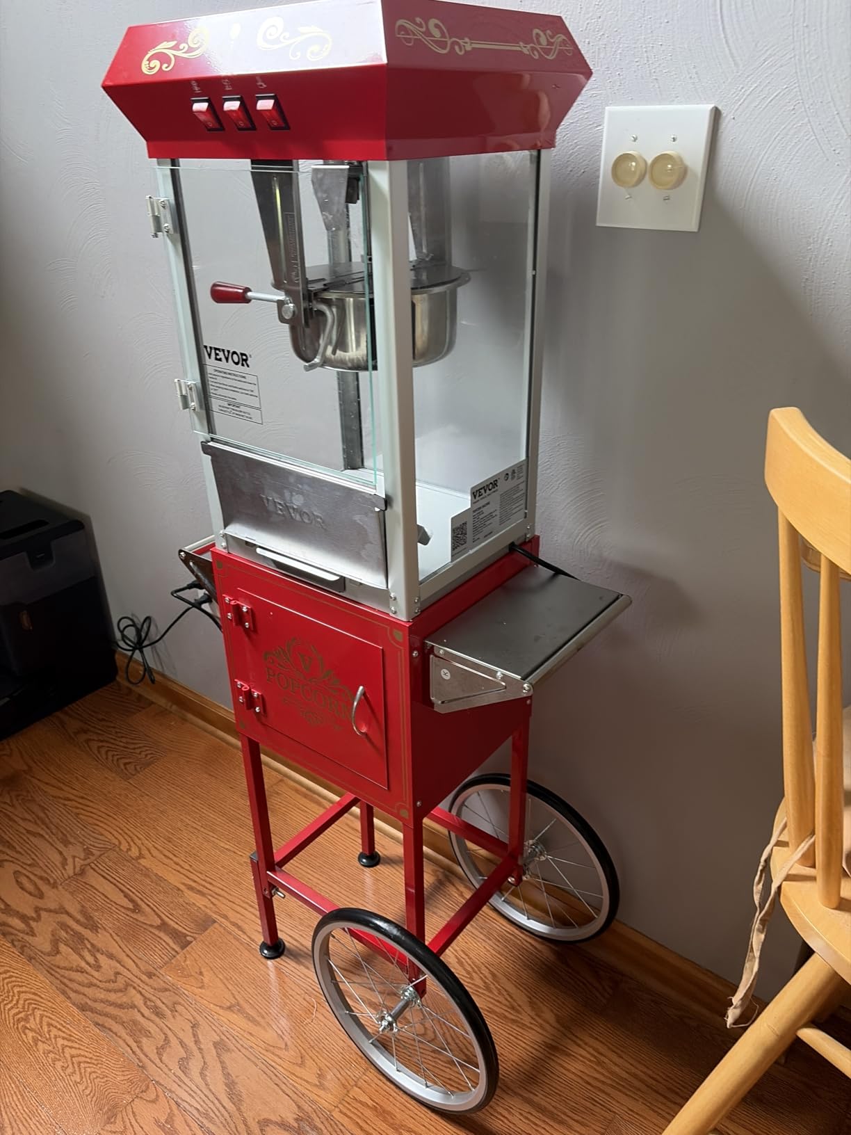 VEVOR Commercial Popcorn Machine, 8 Oz Kettle, 850 W Popcorn Maker on Wheels for 48 Cups per Batch, Theater Style Popper with 3-Switch Control Steel Frame Tempered Glass Doors Cart 1 Scoop 2 Spoons customer photo 1