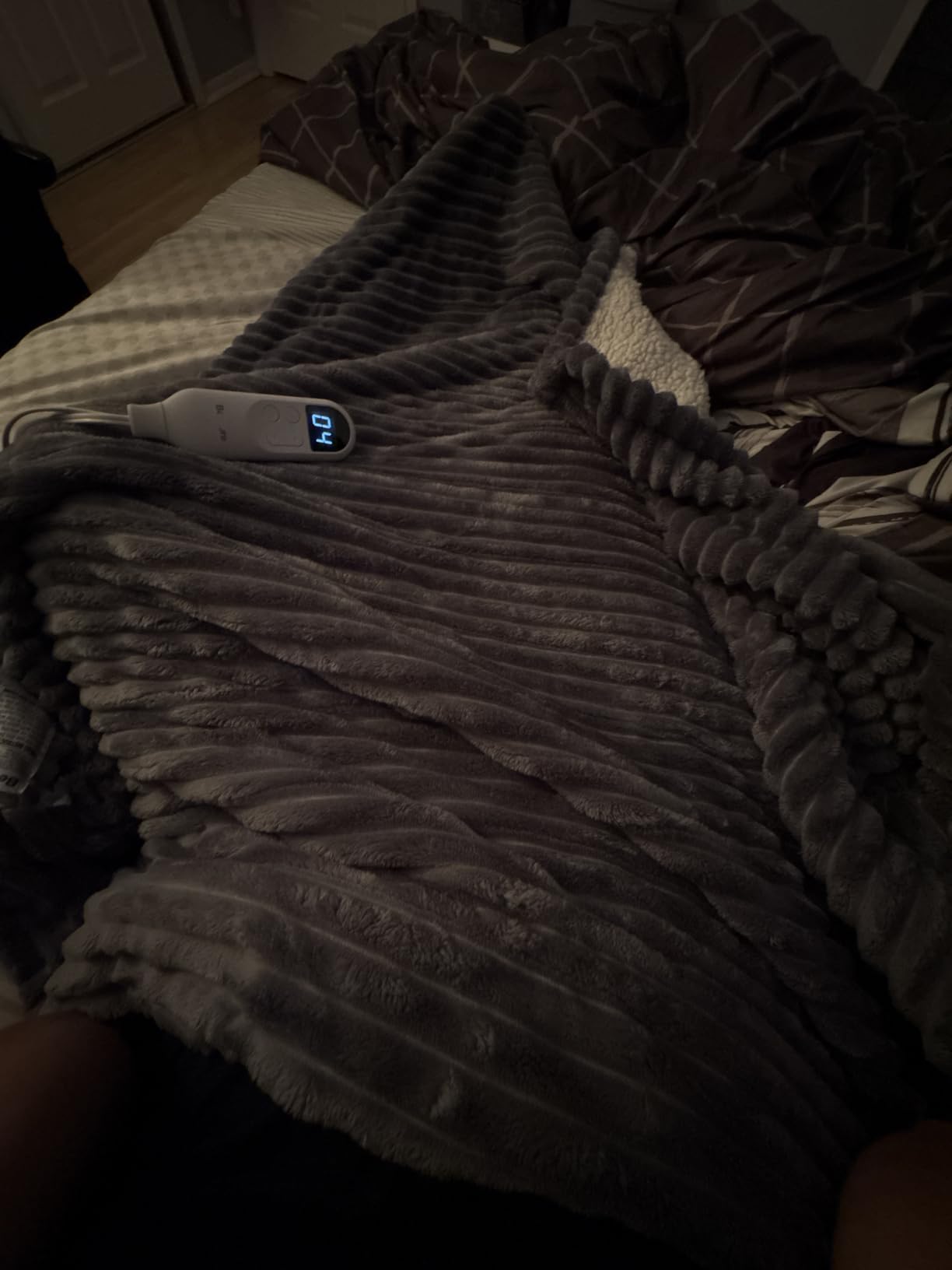 Bedsure GentleSoft Heated Blanket Throw - Soft Ribbed Flannel Electric Blanket customer photo 1