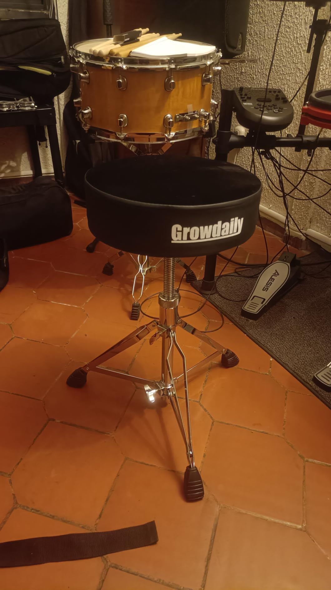 GrowDaily Drum Throne Seat, Adjustable Stool Drum Universal Thick Padded Drum Throne Drummer Stool with 2Pacs 5A Drumsticks customer photo 2