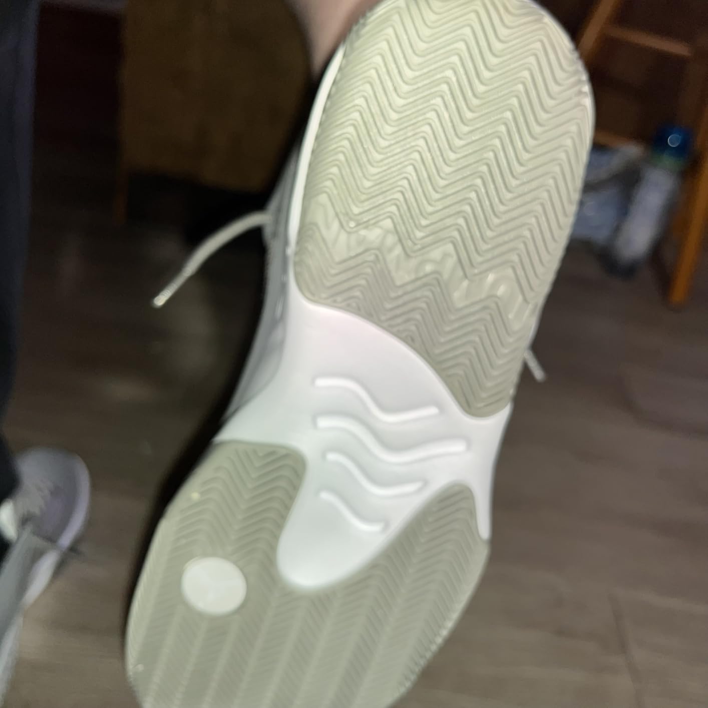 Nike Men's Jordan Max Aura 2 Basketball Shoe customer photo 1