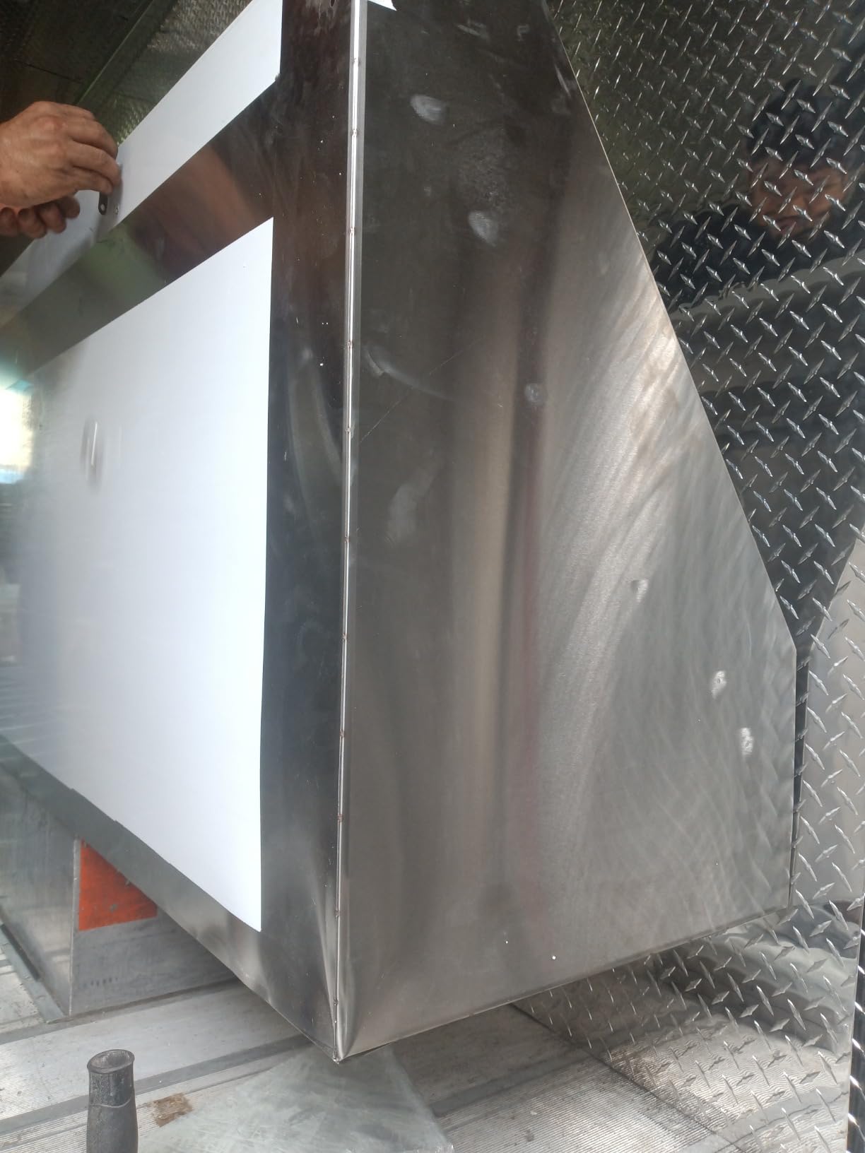 VEVOR Commercial Exhaust Hood, 6FT Food Truck Hood Exhaust, 201 Stainless Steel Concession Trailer Hood with 3 Detachable U-shaped Grid Oil Filter Mesh, Rust Resistant Vent Hood for Kitchen Restaurant customer photo 1