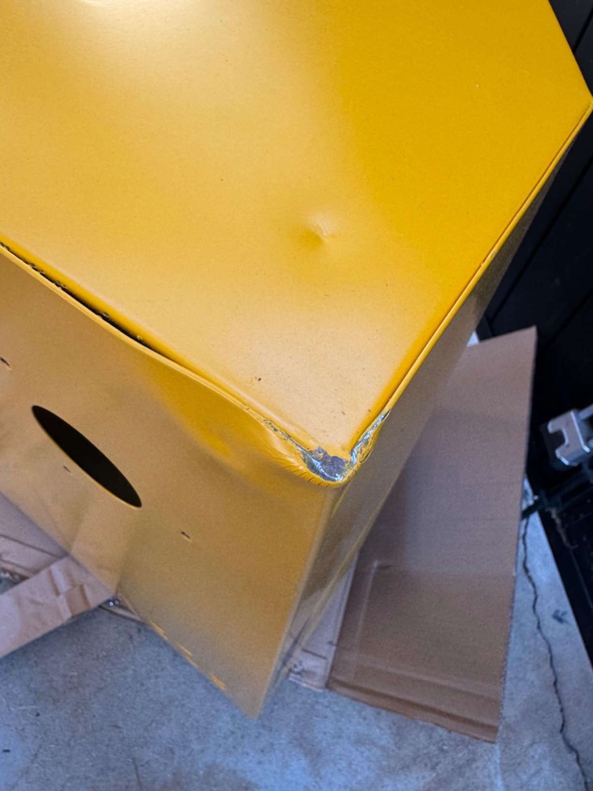 DEWALT Abrasive Blast Cabinet, Modular Standalone or Benchtop Sand Blasting Cabinet 20 CFM @ 90 PSI, Max Pressure 125 PSI (DXCM009-0370) customer photo 1
