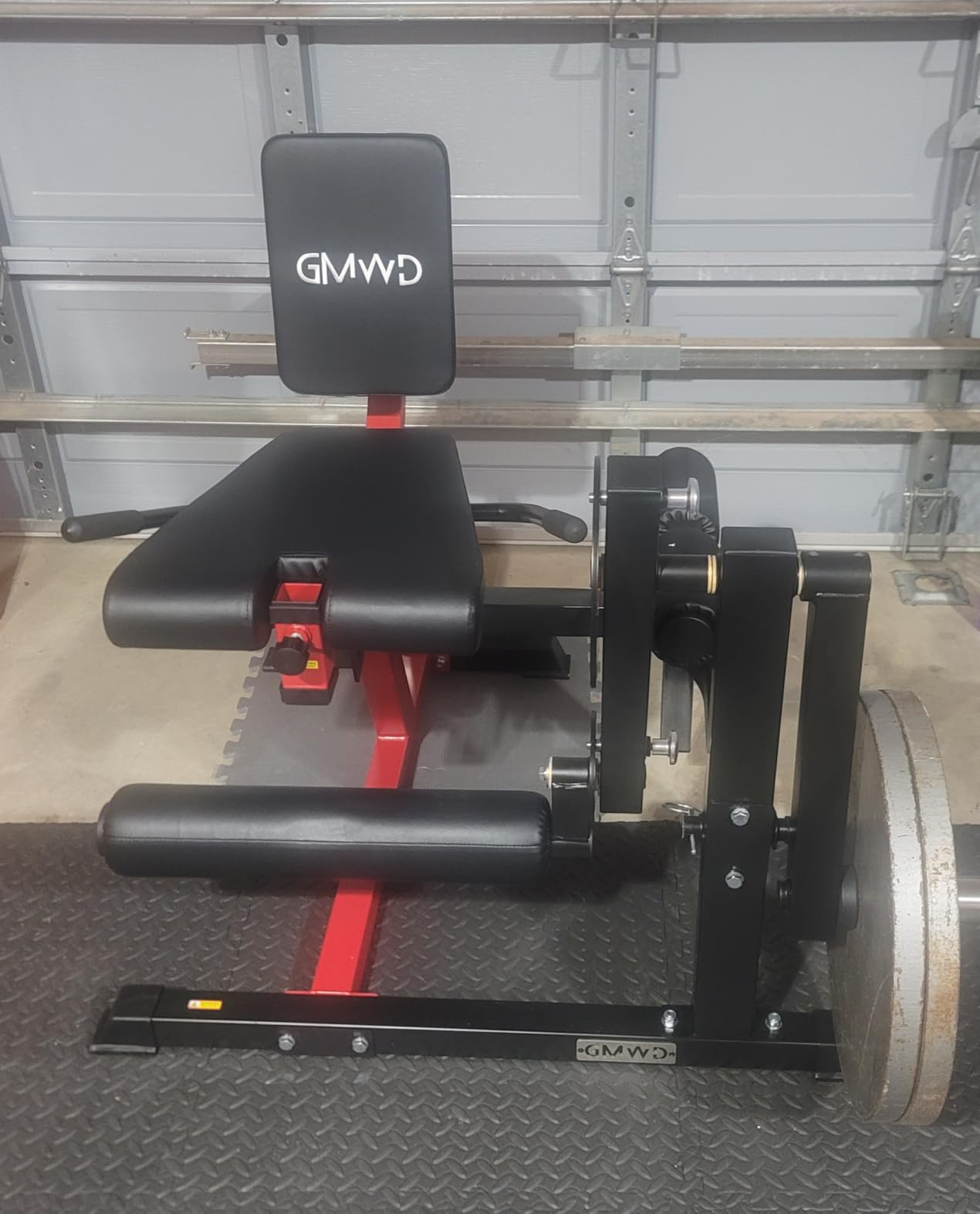 GMWD Leg Extension and Curl Machine, Lower Body Special Leg Machine, Adjustable Leg Exercise Bench with Plate Loaded, Leg Rotary Extension for Thigh, Home Gym Weight Machine customer photo 1