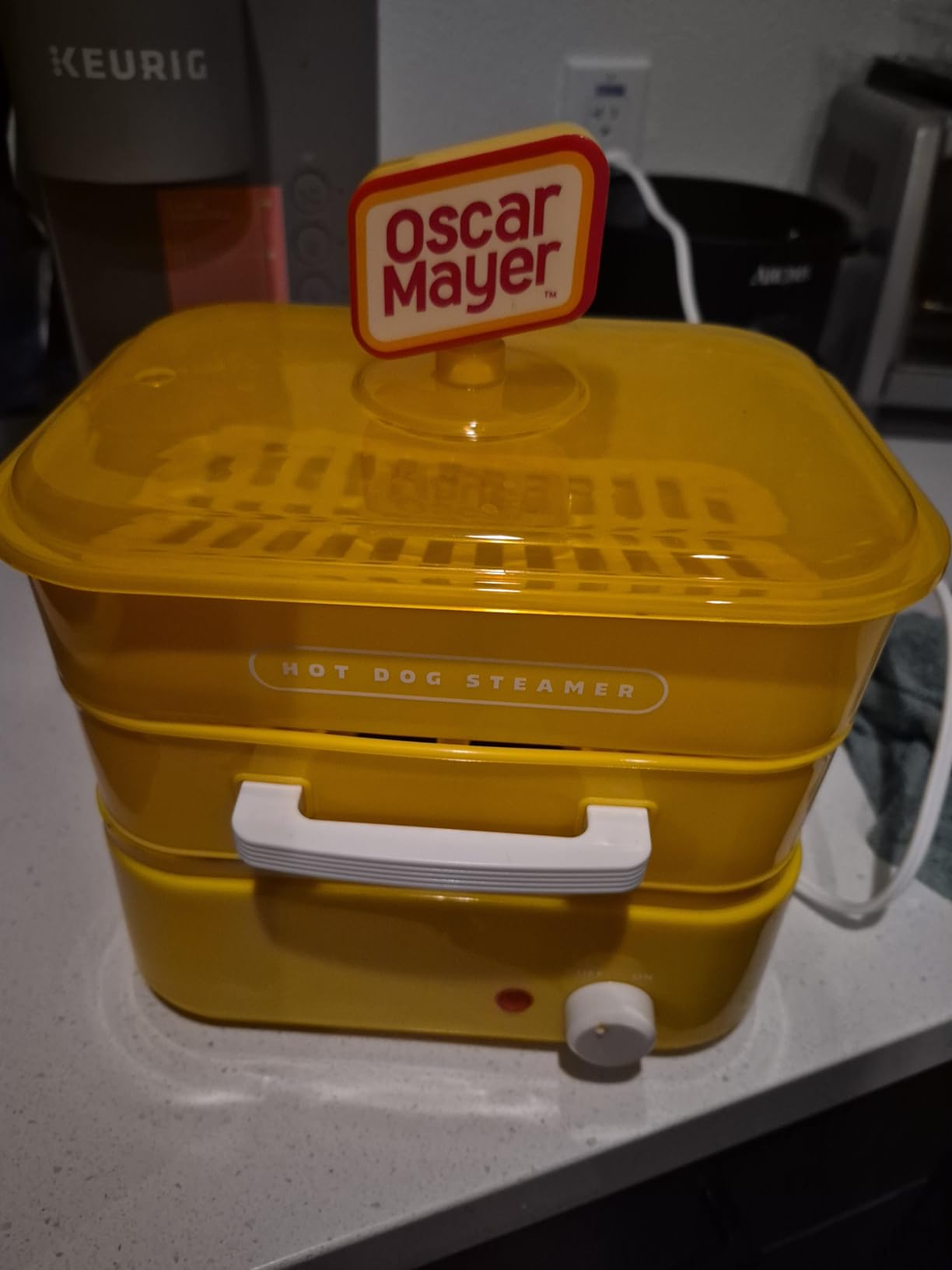Nostalgia Oscar Mayer Diner-Style Hot Dog Steamer and Bun Warmer, 8 Hot Dog and 4 Bun Capacity, Steam Bratwursts, Sausages, Vegetables, Fish, Dumplings, Yellow customer photo 1