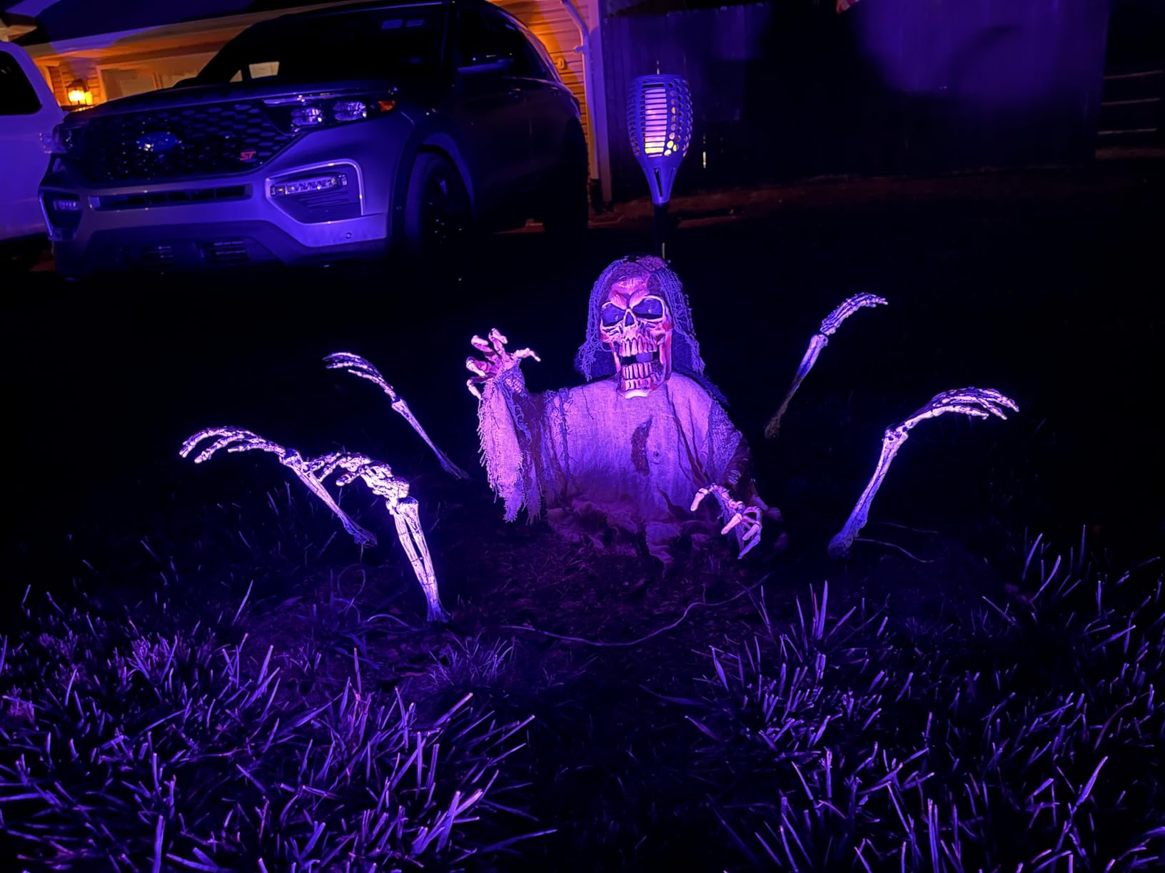 JOYIN Halloween Animated Zombie Groundbreaker Outdoor Decor with Light Up Eyes Creepy Animatronic Decorations with Movable Arms for Halloween Party Prop and Lawn Patio Yard Outside Decorations customer photo 2