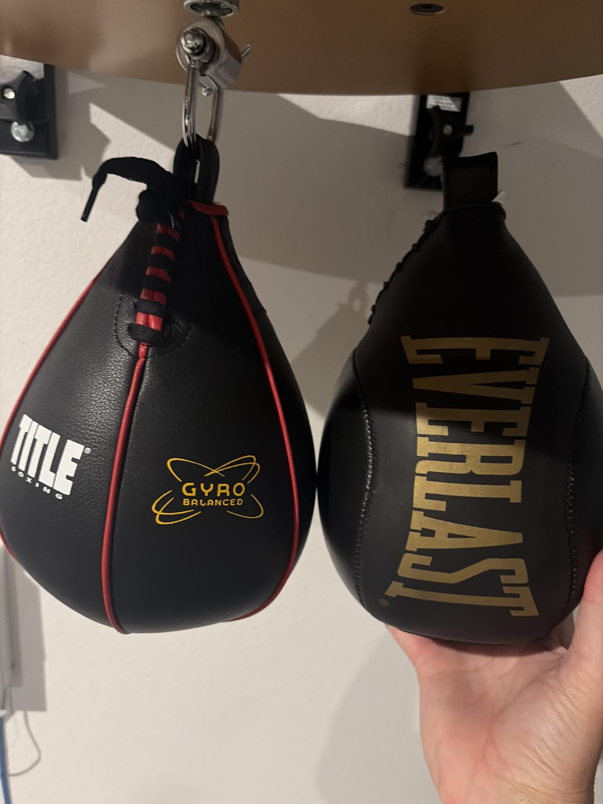 Everlast Speed Punching Bag | Speed Bag for Boxing & MMA | Durable Reflex Training Boxing Bag for Hand Speed, Accuracy & Home Gym Workouts customer photo 1