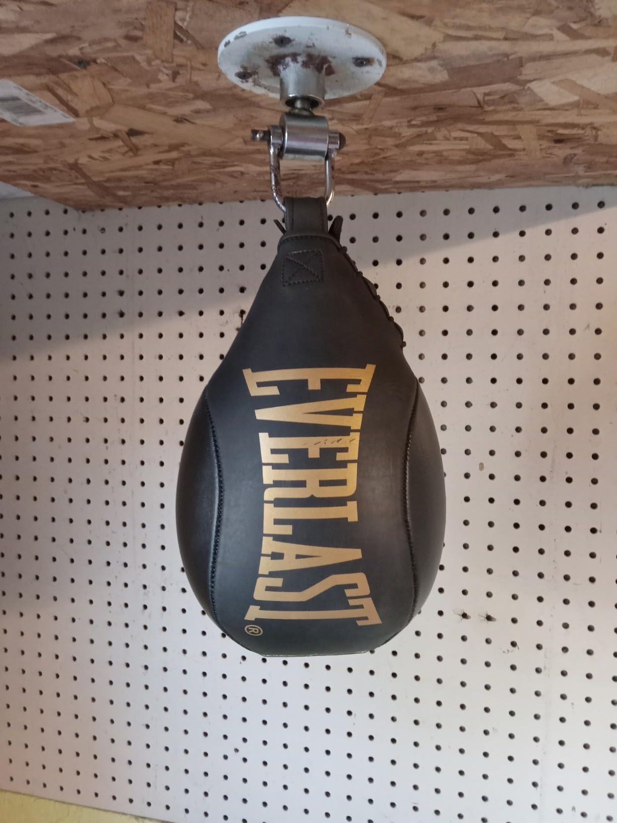 Everlast Speed Punching Bag | Speed Bag for Boxing & MMA | Durable Reflex Training Boxing Bag for Hand Speed, Accuracy & Home Gym Workouts customer photo 2