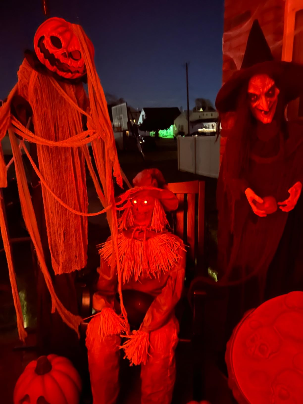 Spirit Halloween 4 Ft 6 In Scary Sitting Scarecrow Animatronic, Multicolor customer photo 2