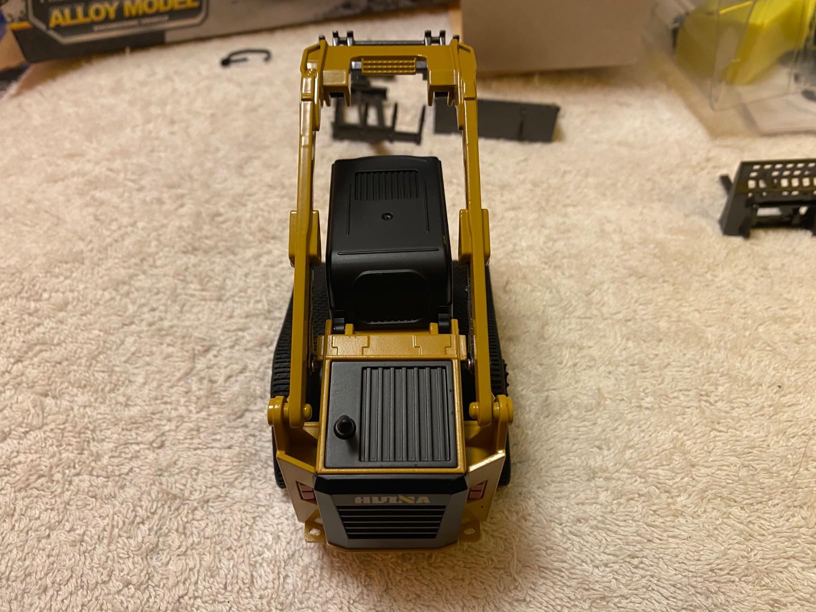 Mostop Construction Truck Toy 3 in 1 Skid Steer Loader with Metal Forklift and Grab Shovel Construction Vehicle, 1/50 Tracked Metal Forklift Truck Toy for Kids Boys Ages 3+ customer photo 1