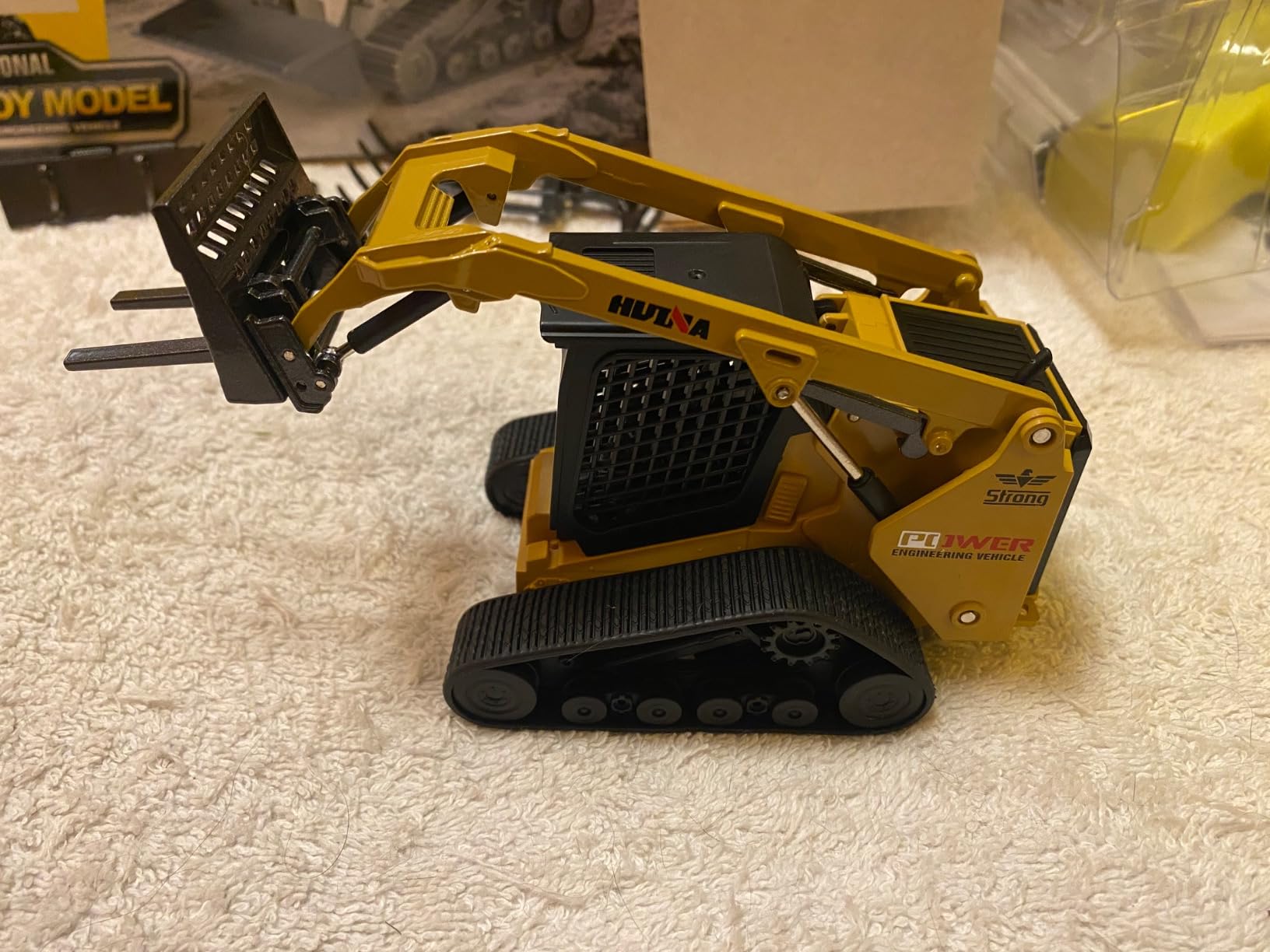Mostop Construction Truck Toy 3 in 1 Skid Steer Loader with Metal Forklift and Grab Shovel Construction Vehicle, 1/50 Tracked Metal Forklift Truck Toy for Kids Boys Ages 3+ customer photo 2