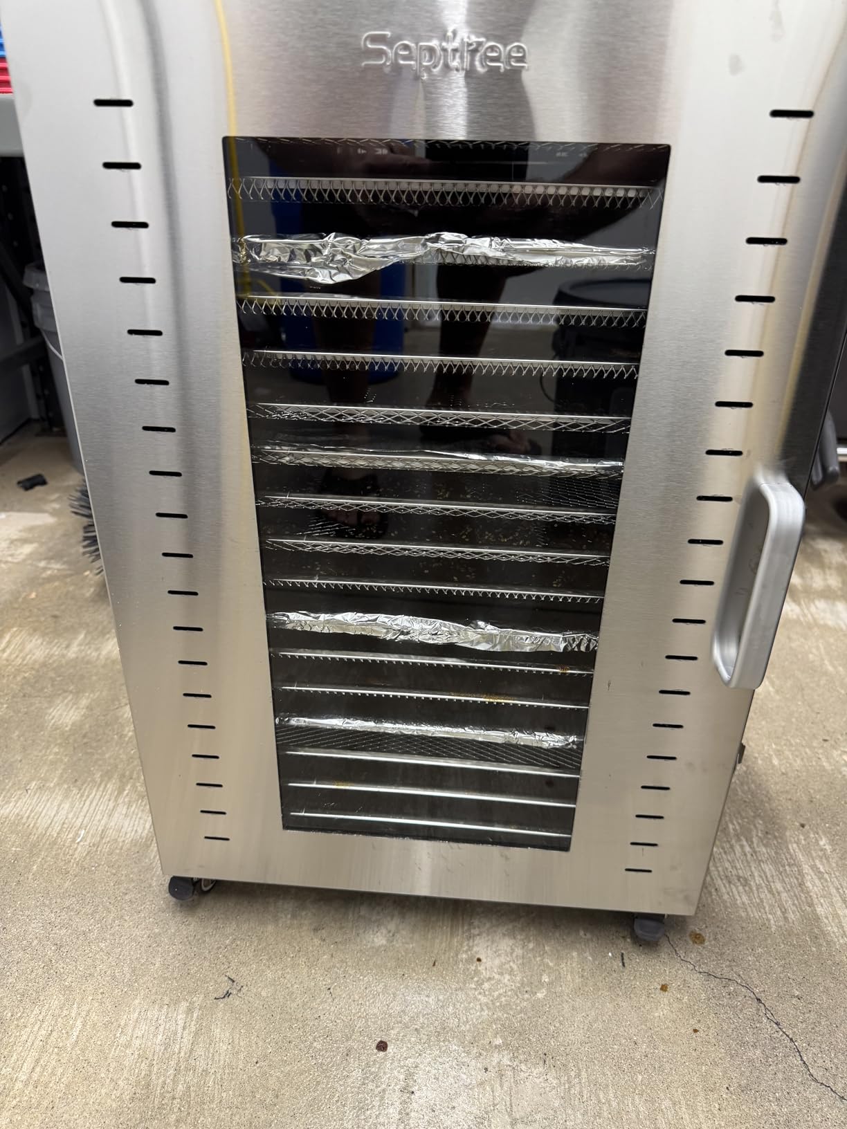 Commercial Food Dehydrator 18 Trays, 2000W Large Capacity 34.42ft² Food Dryer Machine for Jerky, Meat, Fruit, Herbs, Full Stainless Steel Industrial Dehydrater Biltong Maker customer photo 1