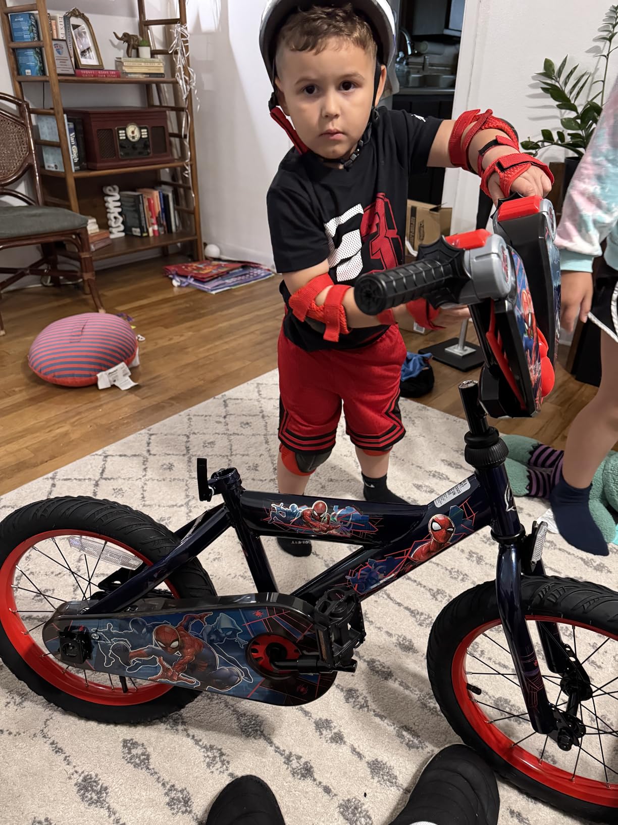 Huffy Disney and Marvel 12/16 Inch Boys Bikes, Multiple Color Options | Spider-Man, Lightning McQueen, Spidey and His Amazing Friends, Removable Training Wheels, EZ Build Assembly, Children customer photo 2