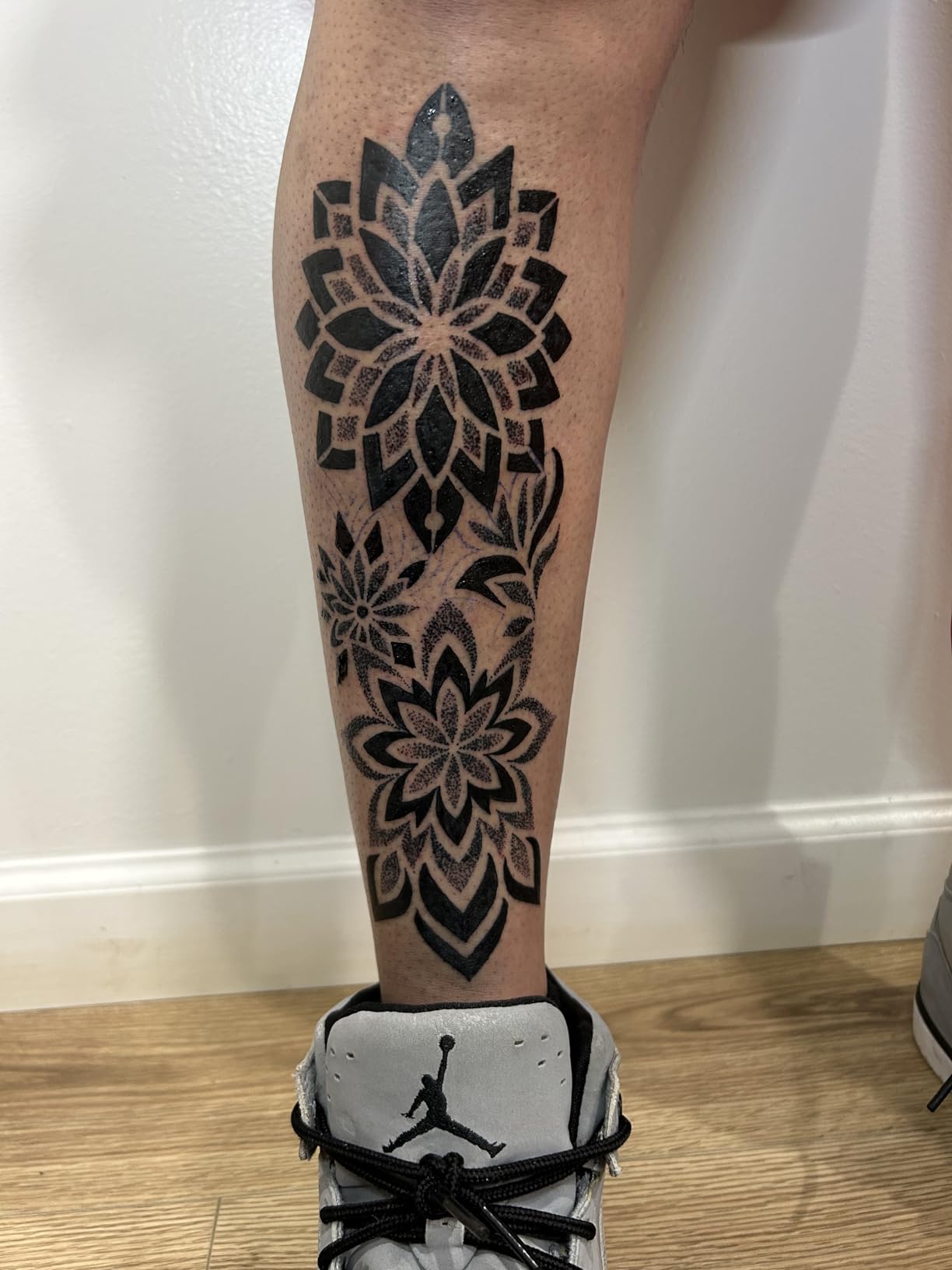 Ambition Lutin Rotary Tattoo Machine with Korall Tattoo Power Supply 2200mAh Straight Drive Bar - Wireless Tattoo Machine Short Tattoo Pen with Brushless Motor with RCA Cord for Tattoo Artist customer photo 2