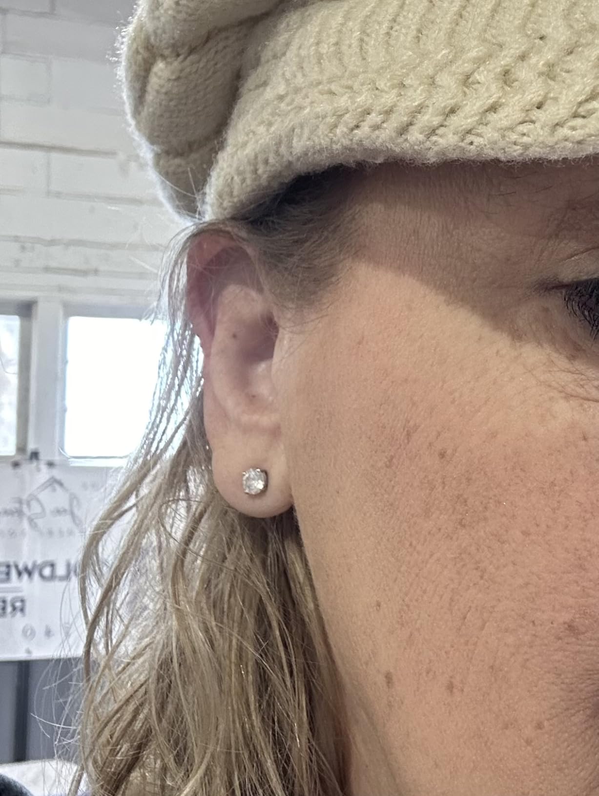 The Diamond Channel CERTIFIED 1 to 6 Carat LAB GROWN Solitaire Diamond Stud Earrings Round Cut 4 Prong Screw Back (F-G Color, VS1-VS2 Eye Clean Clarity) customer photo 1