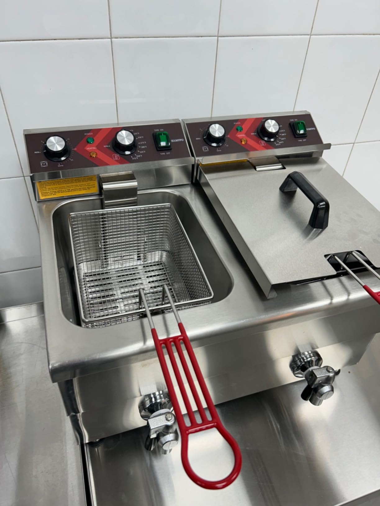 EGGKITPO Commercial Fryer Stainless Steel Electric Deep Fryer with Oil Filtration and Timer 24L Large Capacity Dual Tank Fryer with Baskets and Lids Countertop Deep Fryer for Restaurant Use 120V 3500W customer photo 2