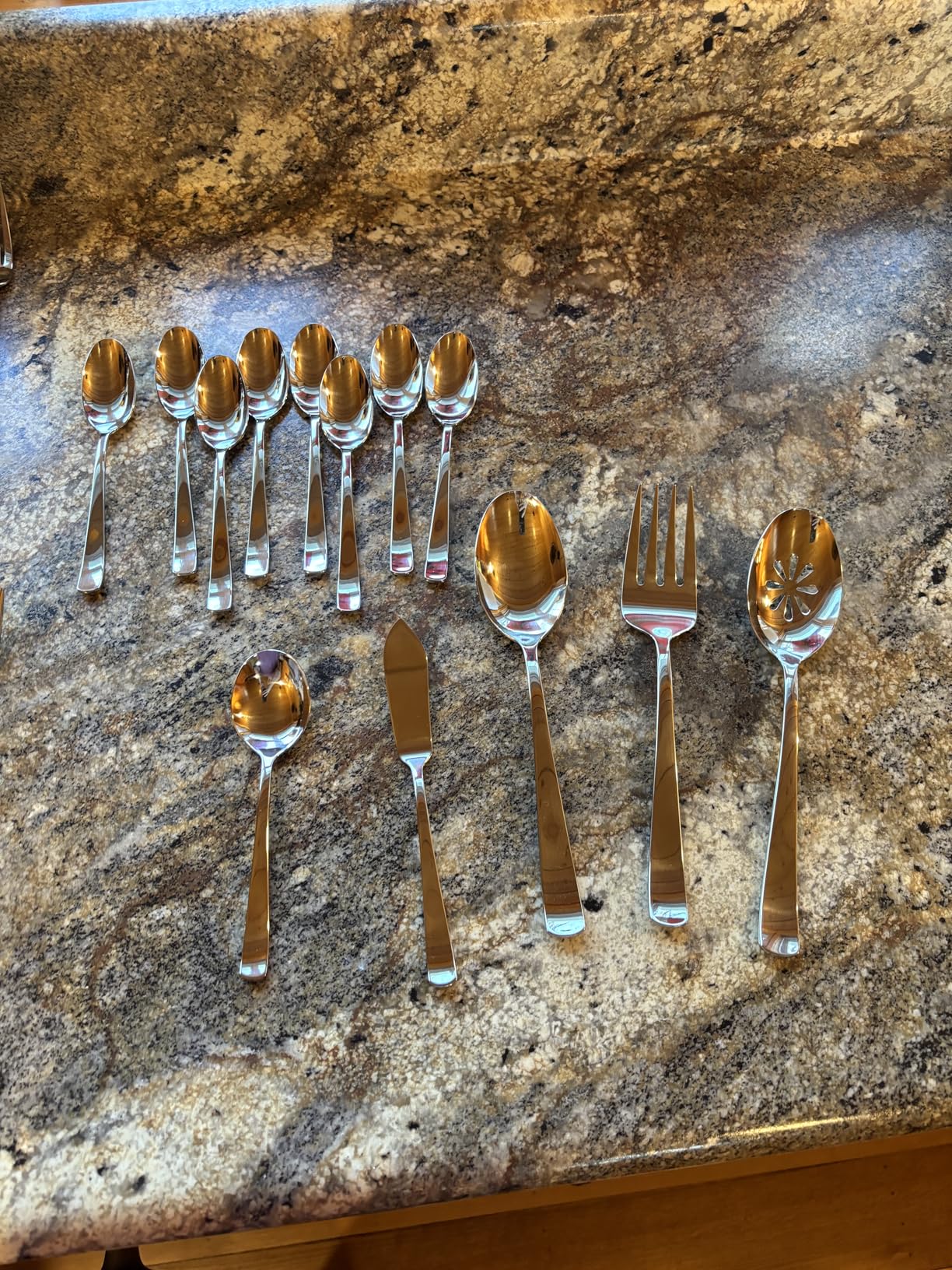 Mikasa Barrett 45-Piece Flatware Set, 18/10 Stainless Steel Silverware Set, Service for 8, Minimalist Square-Tip Handles, Dishwasher Safe customer photo 2