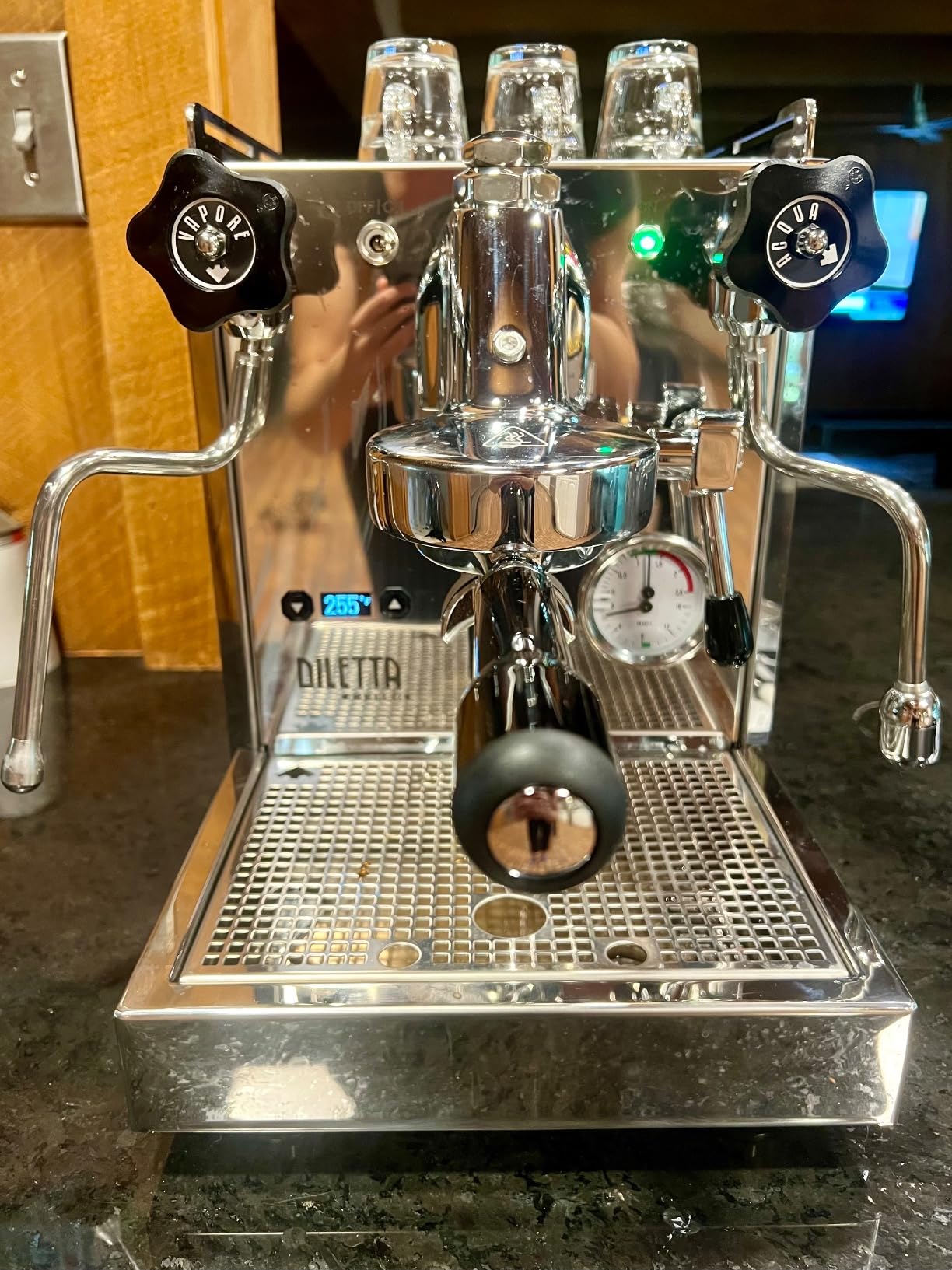 Diletta Bello+ Espresso Machine | E61 | PID Temperature Control | Shot Timer | Programmable Preinfusion | Handmade In Italy (Black) customer photo 1