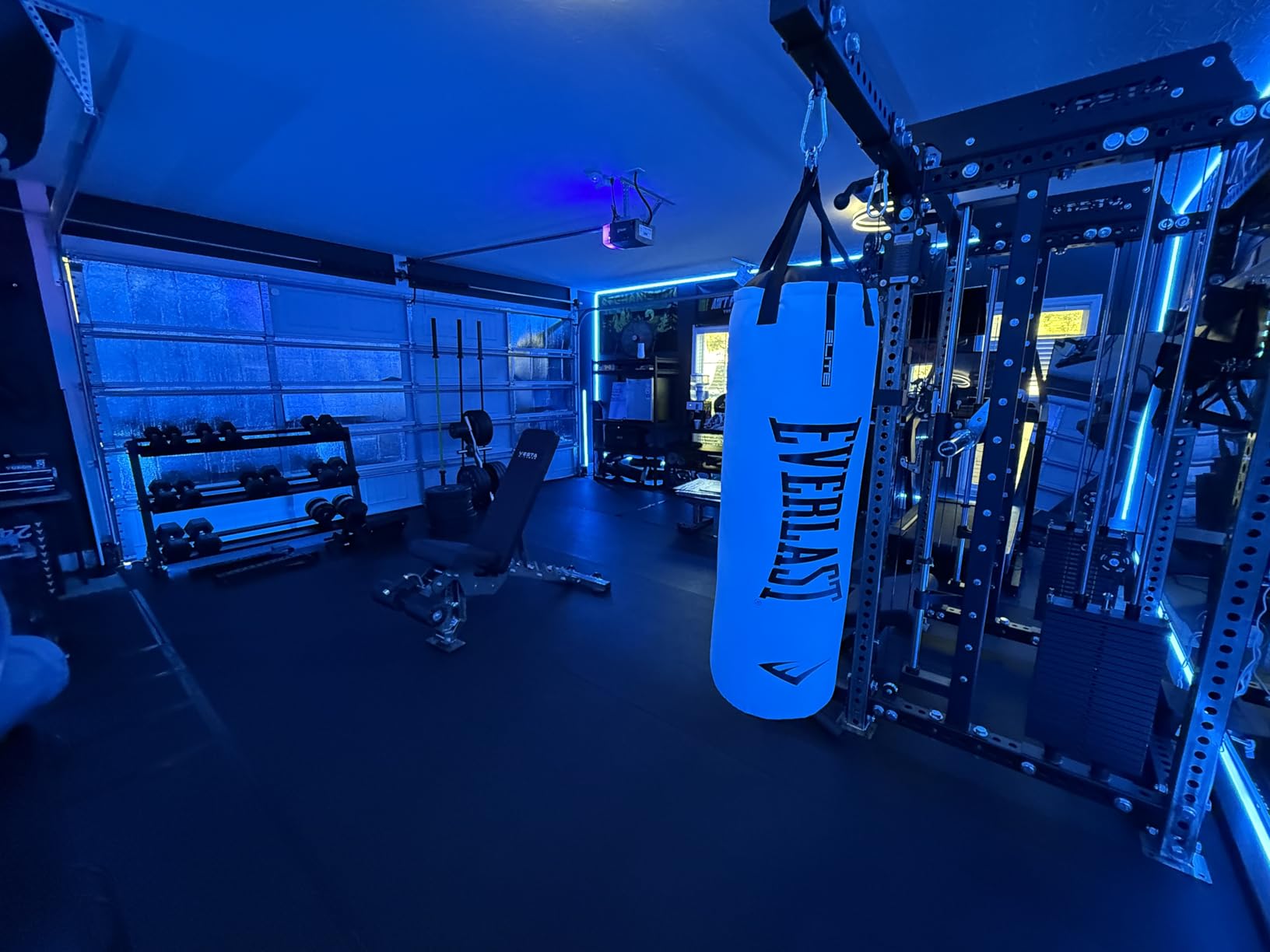 Everlast Elite Punching Bag | Durable Boxing MMA, Adults | Muay Thai customer photo 1