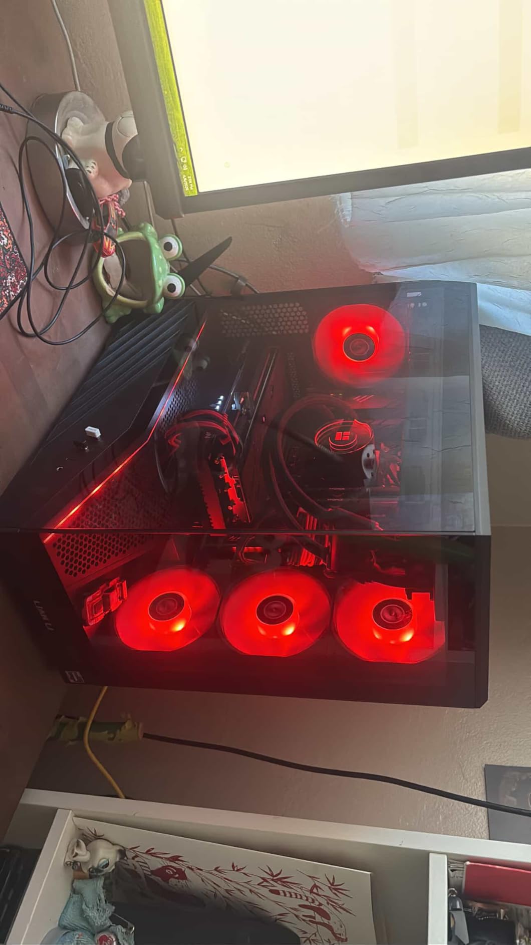 ASRock Radeon RX 7700 XT Challenger 12GB OC Graphics Card, AMD RDNA 3 Architecture, 12GB GDDR6, 2584 MHz Boost Clock, 3X DisplayPort 2.1, 1x HDMI 2.1, Dual Fan Cooling customer photo 1
