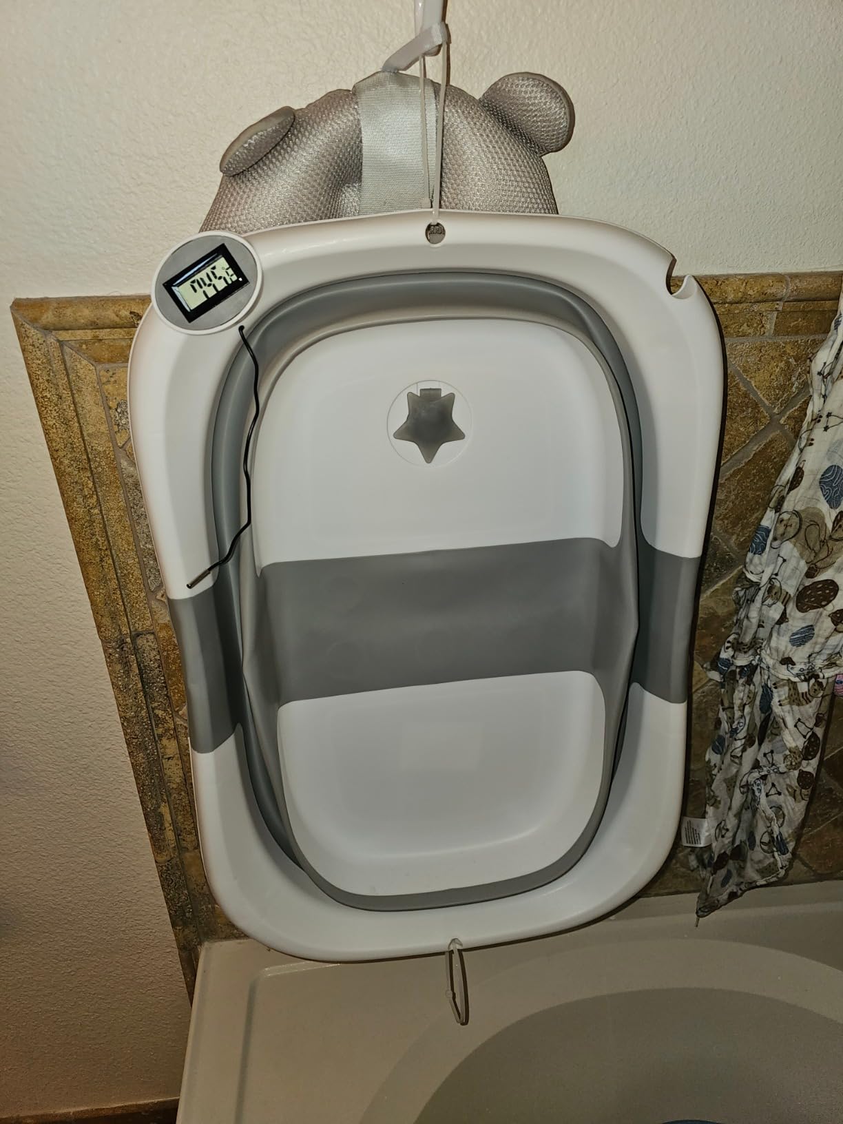BEBELEH Collapsible Baby Bathtub with Thermometer - Bathtub + Baby tub Sling + Newborn Sling - Baby Bathtub Newborn to Toddler 0-24 Months - The Ultimate Baby Bath Tub! (with Thermometer, Gray) customer photo 1