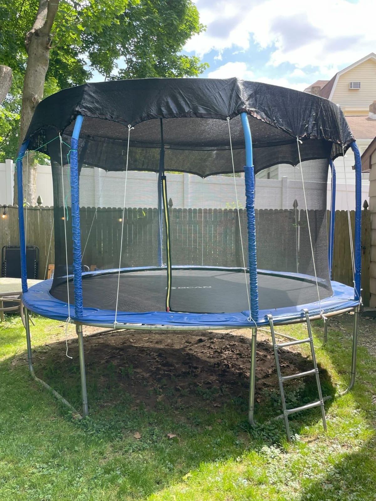 Windyun Trampoline Cover Round 6 Holes Black Sunshade Tent Top Cover Sunblock Shade Cloth for 8ft 10ft 12ft Trampoline with 146ft Cord, Easy to Install for Backyard Playground, Tent Only customer photo 1