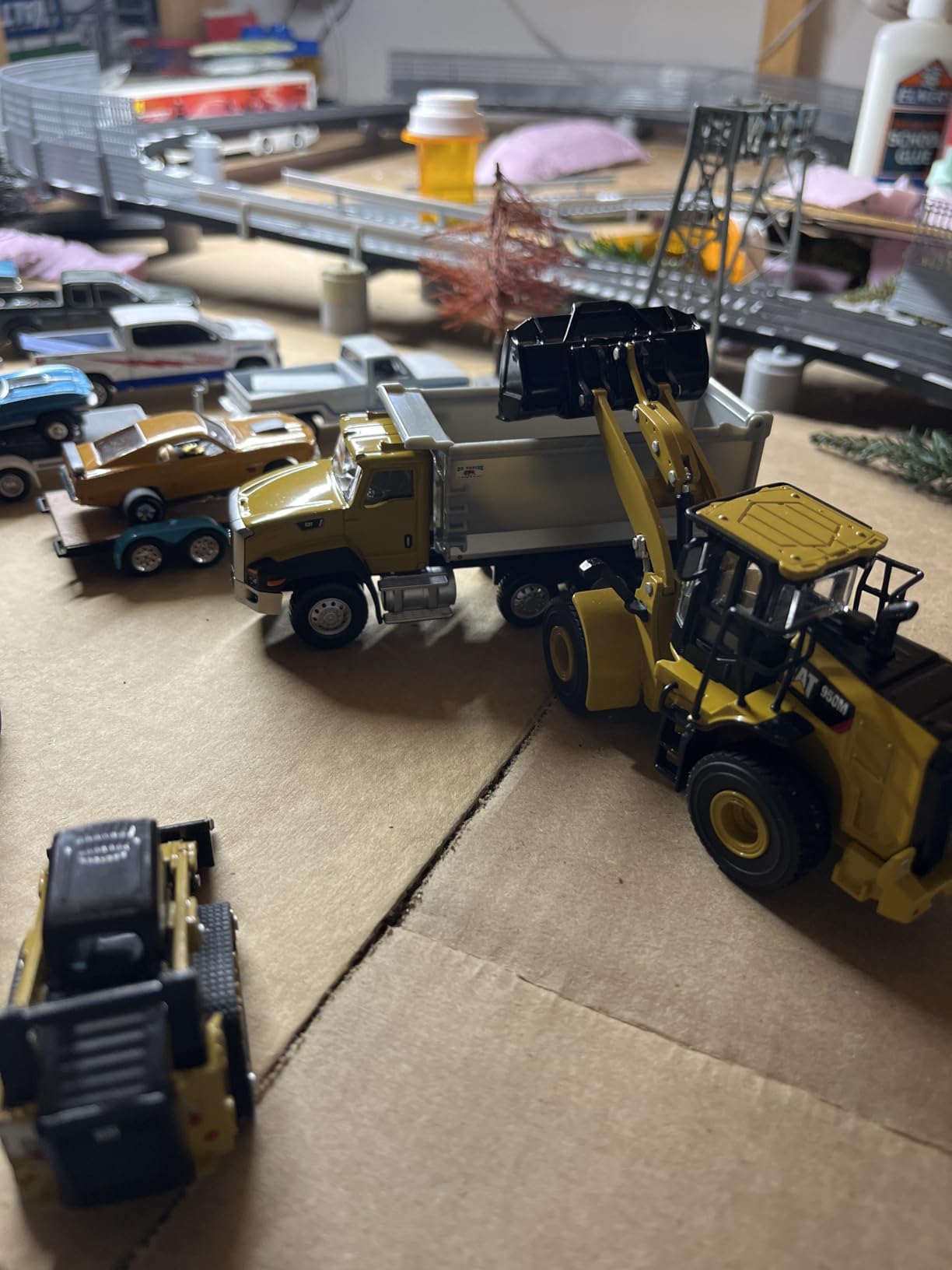 Diecast Masters 1:64 Cat 272D2 Skid Steer Loader 297D2 Compact Track Loader customer photo 1