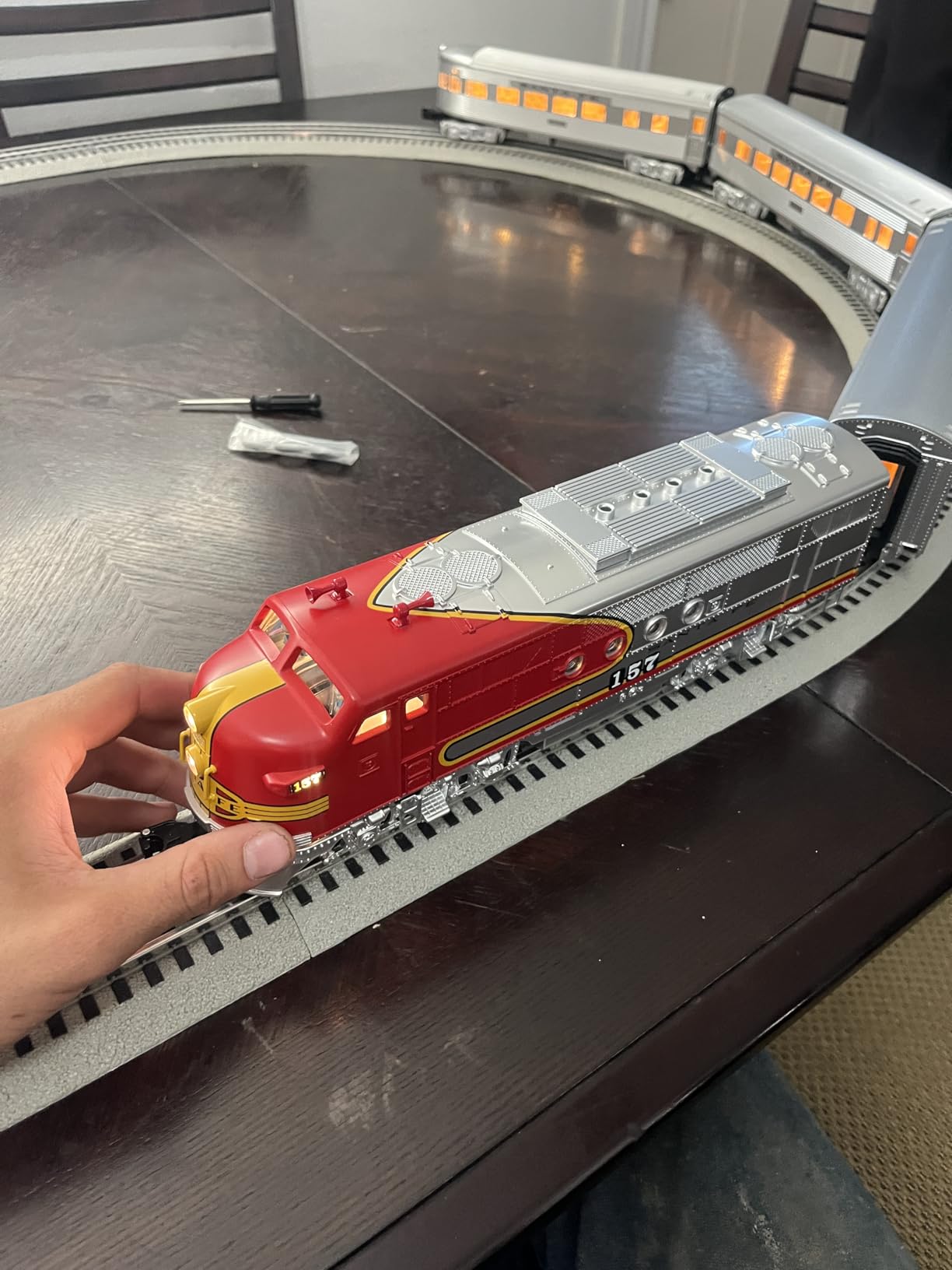 Lionel Santa Fe Super Chief Electric O Gauge 5.0 Bluetooth Train Set with Remote customer photo 1