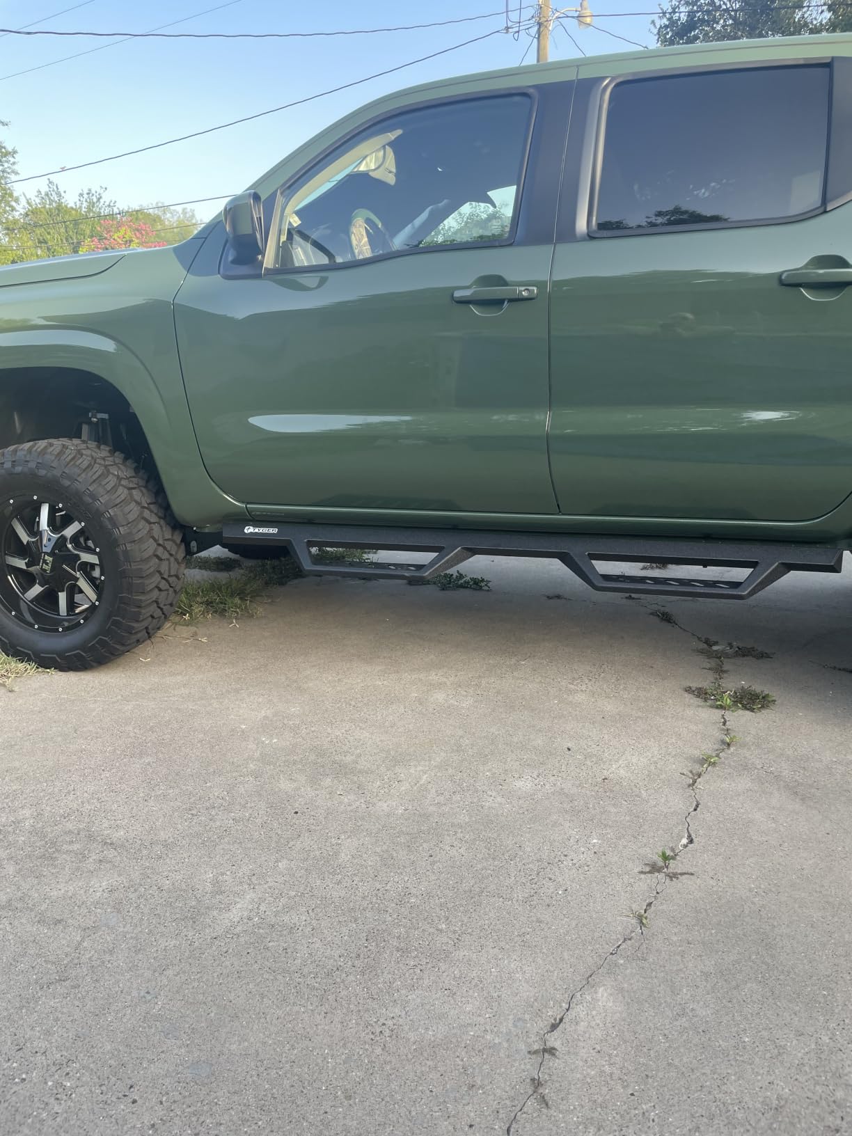 Tyger Auto LanderX Running Board Compatible with 2005-2026 Nissan Frontier | Crew Cab | TG-LX3N82398 | Drop Step Side Step Rail Nerf Bars customer photo 2