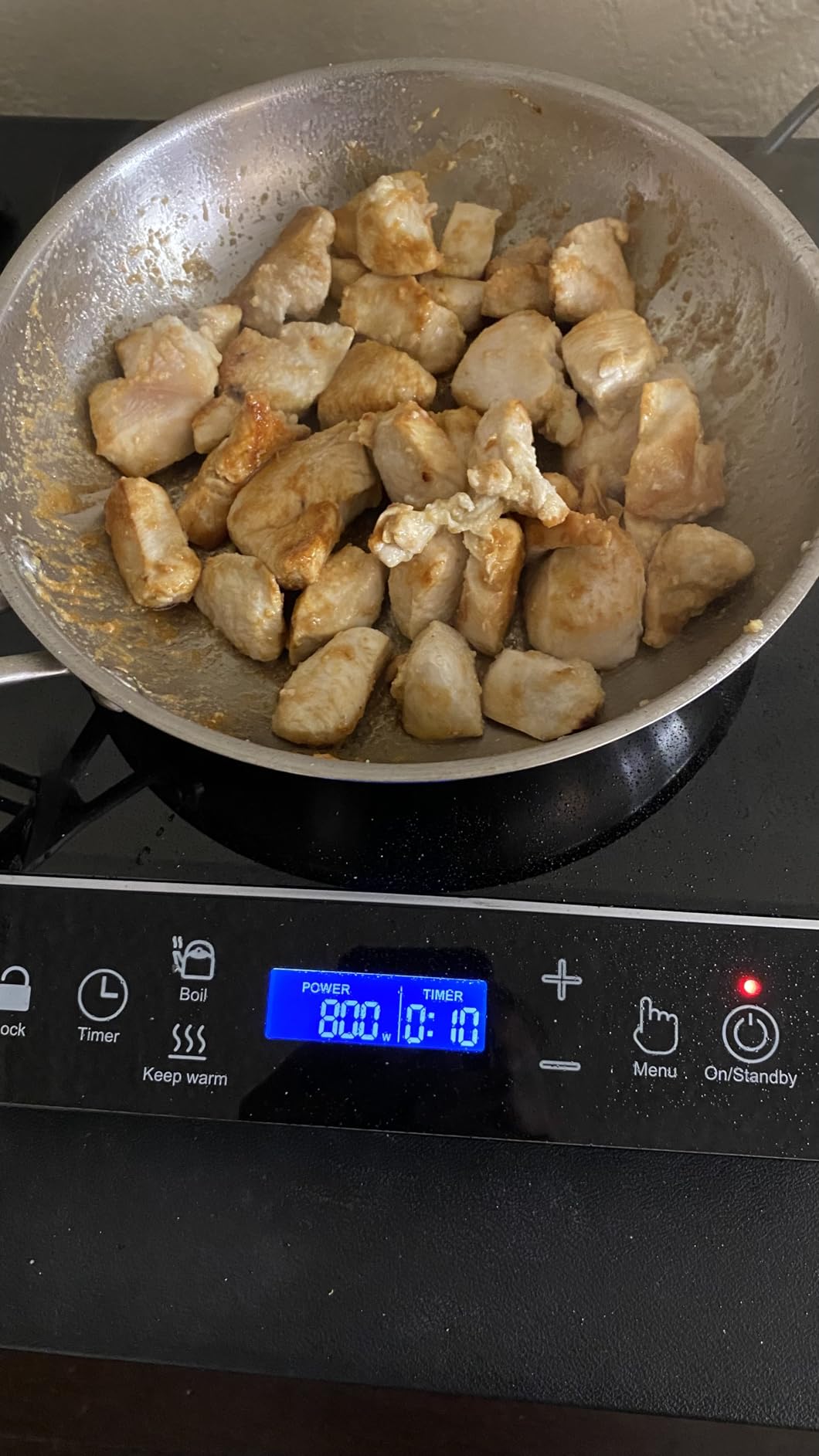 OMEO Portable Induction Cooktop Hot Plate Countertop Burner 1800 Watts Induction Burner with LCD Sensor Touch, LED Display, 10 Temperature Levels, Child Safety Lock, Auto Shutoff Function customer photo 1