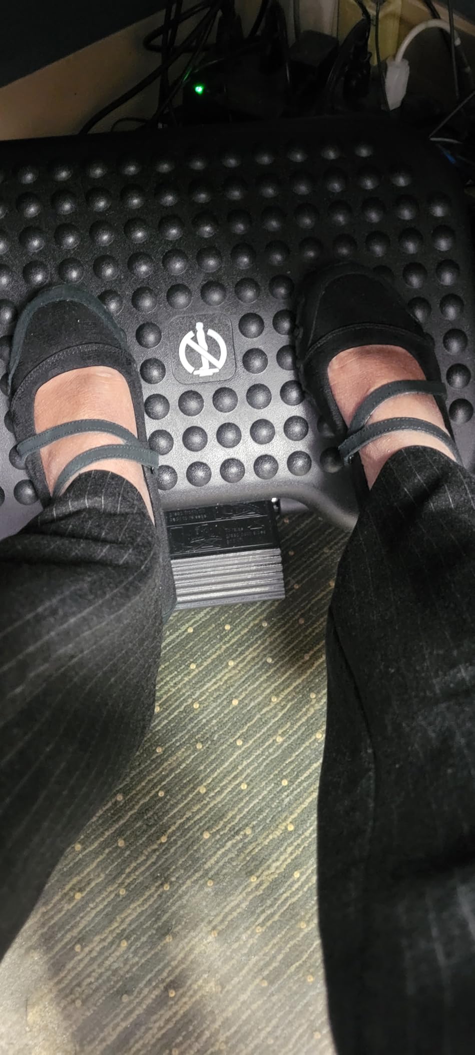 ErGear Under Desk Footrest, Adjustable Foot Rest with 3 Height Settings and 30-Degree Angle, Ergonomic Desk Foot Rest with Massage Texture, Foot and Leg Rest for Home & Office customer photo 2