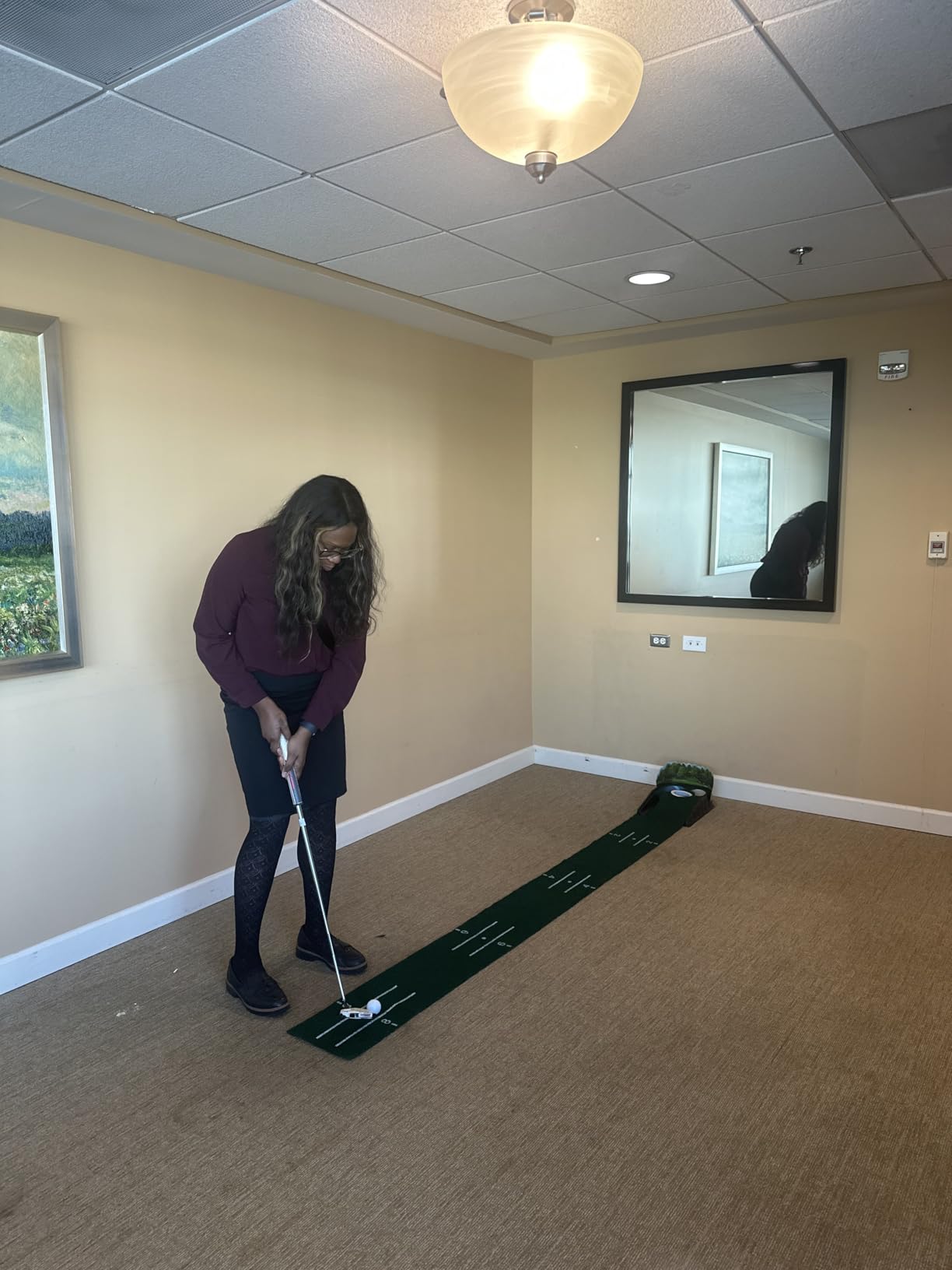 Putting Green Indoor - Golf Putting Mat boasts Genuine Green Speed and a Wrinkle-Free Surface. 8ft Practice Putting Mat with lenticular 3D Backplate, Alignment Guides and Ball Return customer photo 2
