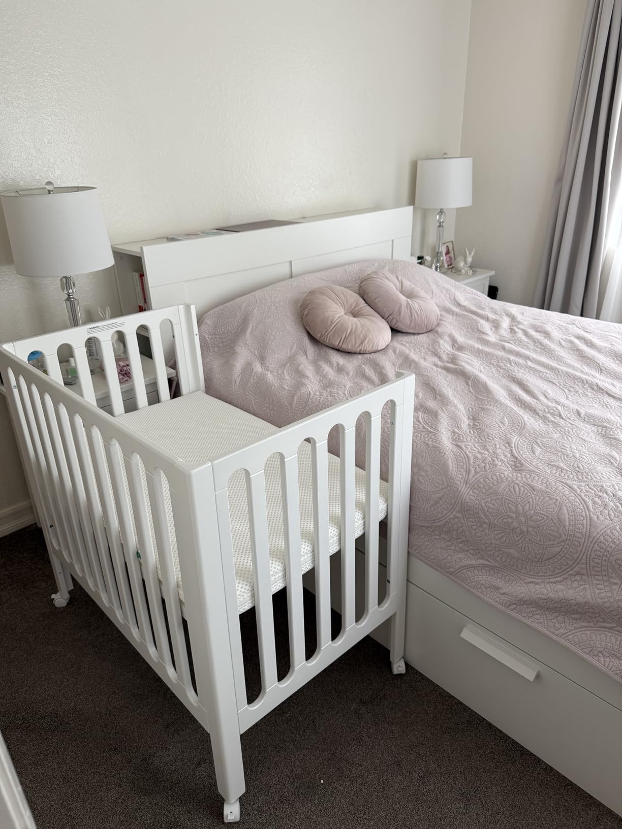 Newton Baby Galileo Mini Crib White, Mattress Included | Mini Crib, Solid Beech Wood, Wheels, Adjustable Mattress Height, Mini Crib Mattress Included customer photo 1