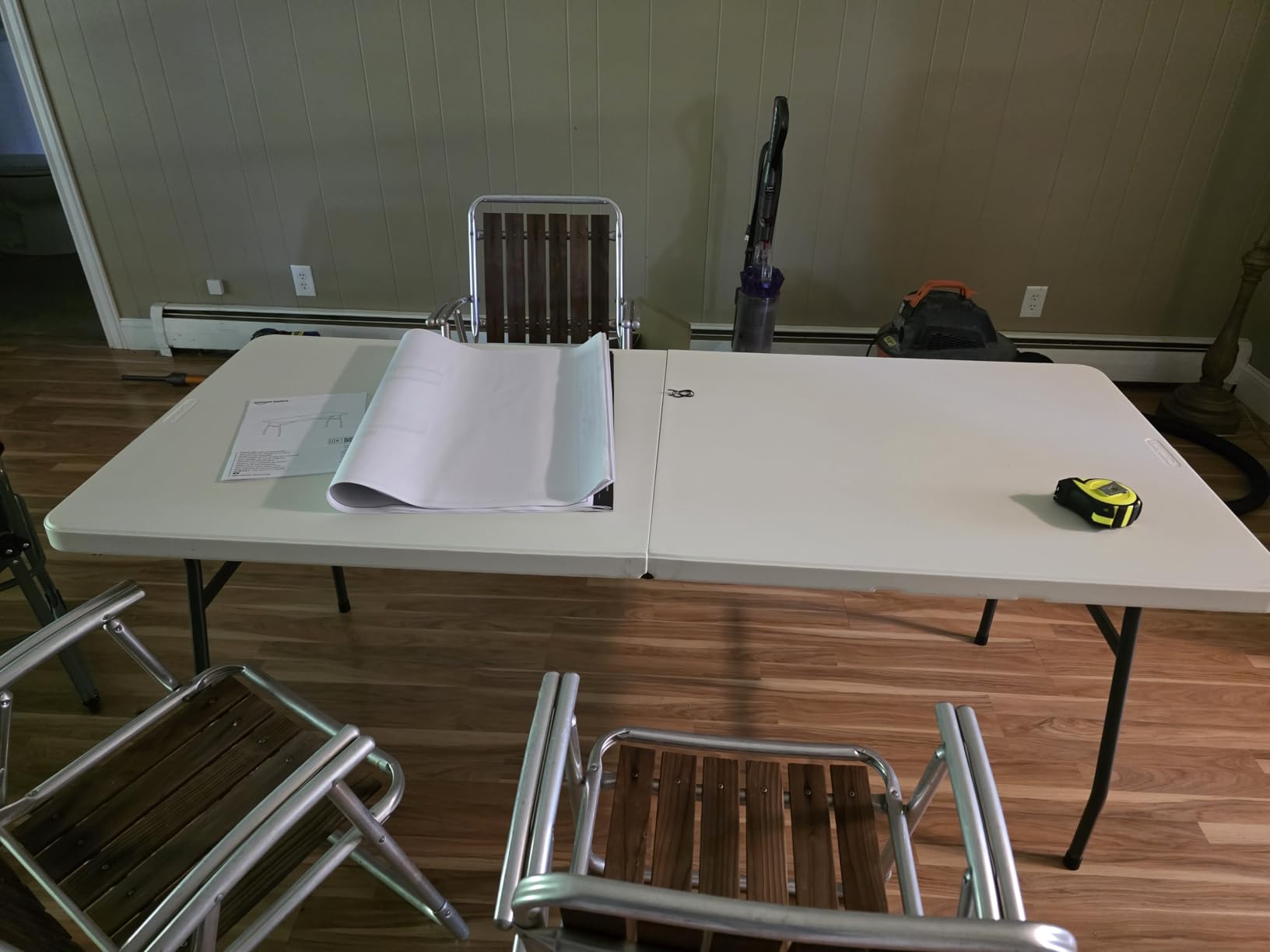 Amazon Basics Heavy Duty Portable Folding Table, 6 ft, Indoor & Outdoor, Fold-in-Half Design with Carrying Handle, White customer photo 1