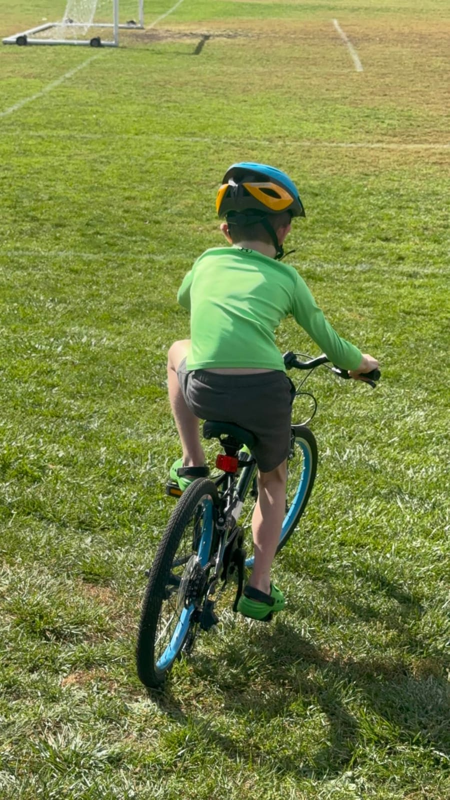 Schwinn Thrasher Helmet for Kids, Size 50-56 cm for Kids 5-8, Lightweight Microshell, Adjustable Dial & Straps, Interior Padding, Air Vents, Removable Visor customer photo 1